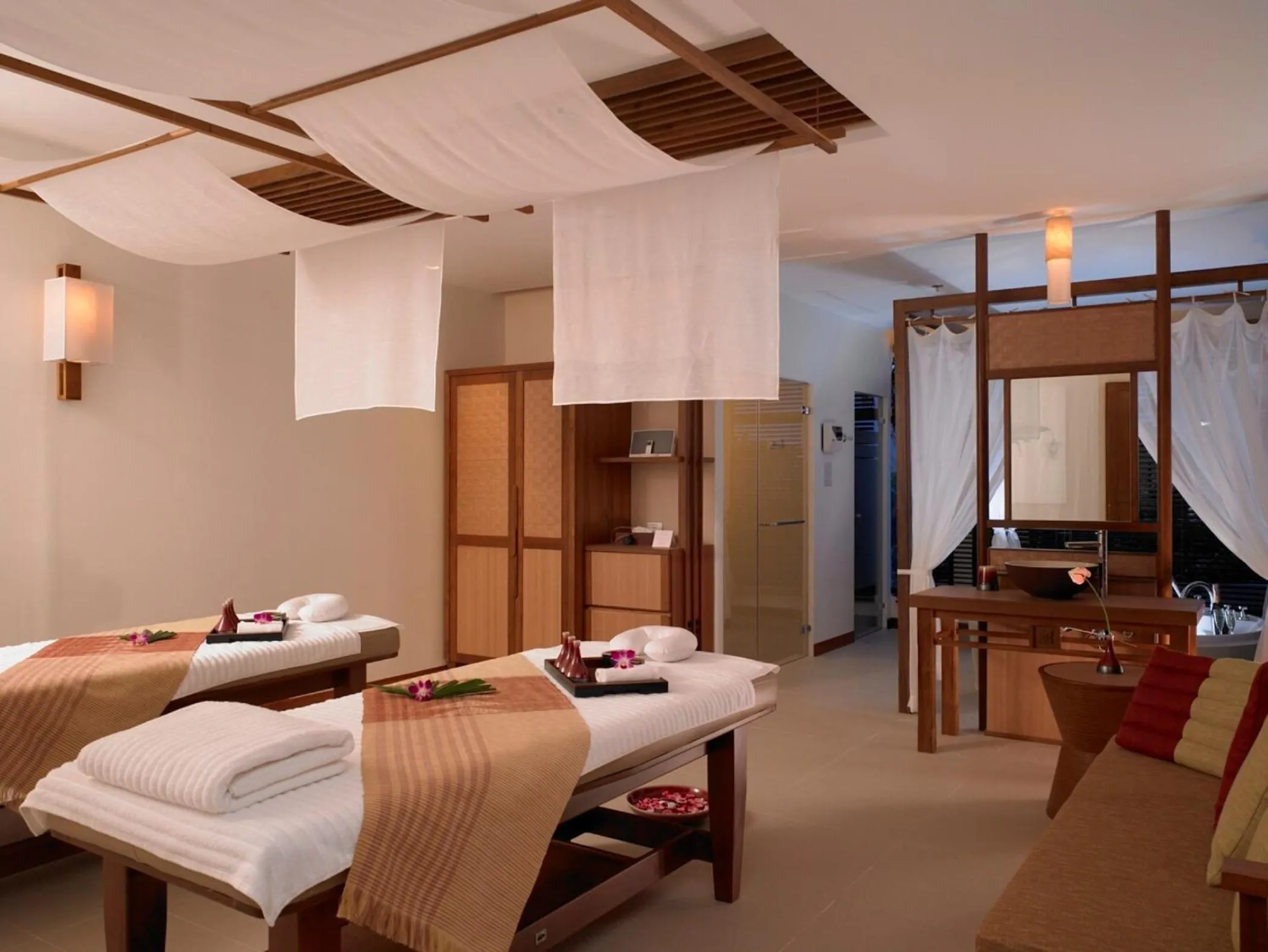 Massage, Bed in Pullman Khon Kaen Raja Orchid