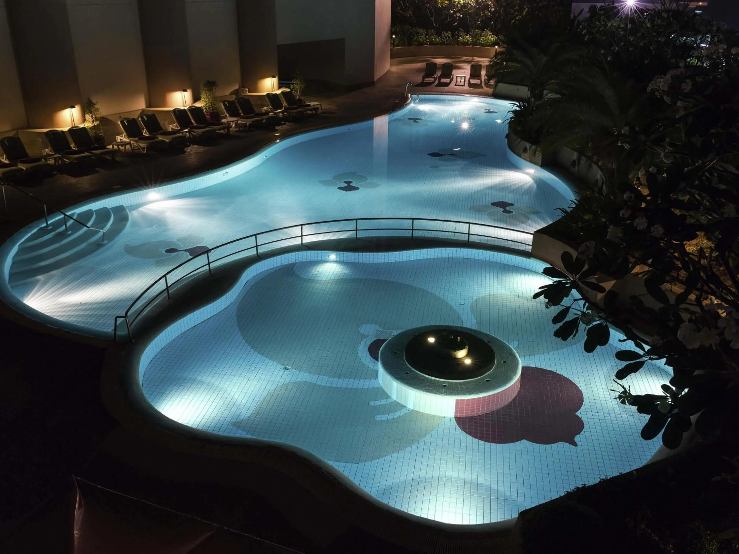 Lounge or bar in The Heritage Grand Khon Kaen Hotel and Convention