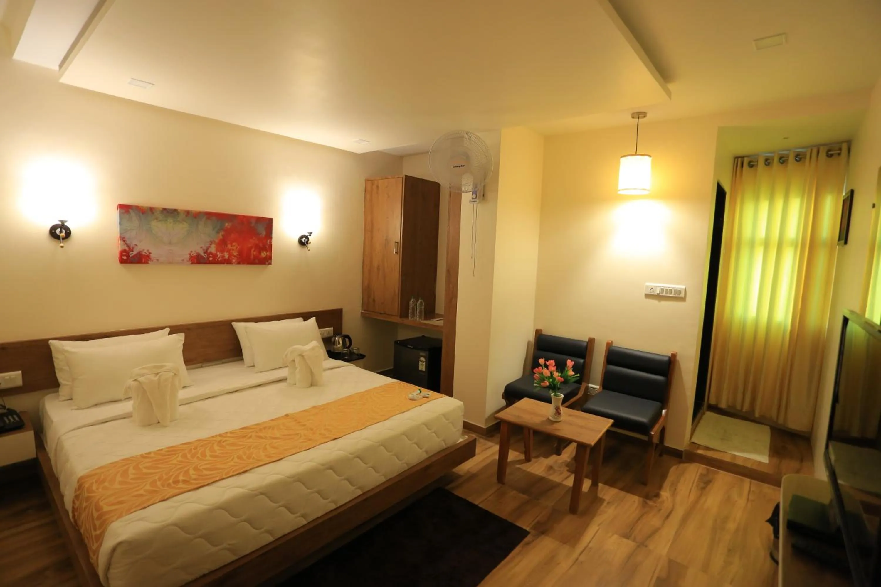 Photo of the whole room in The Grand Raveta