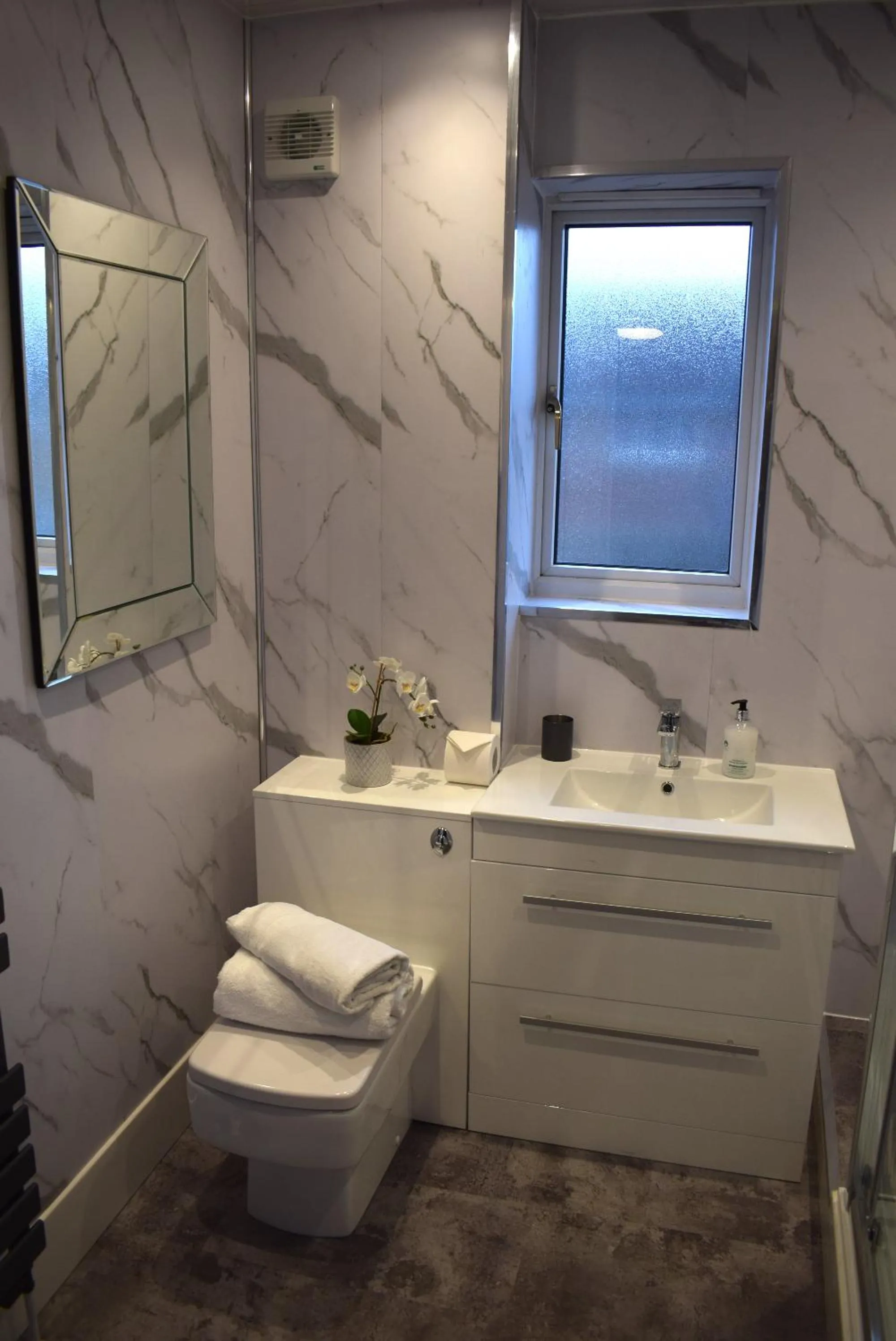 Kelpies Serviced Apartments- Russell