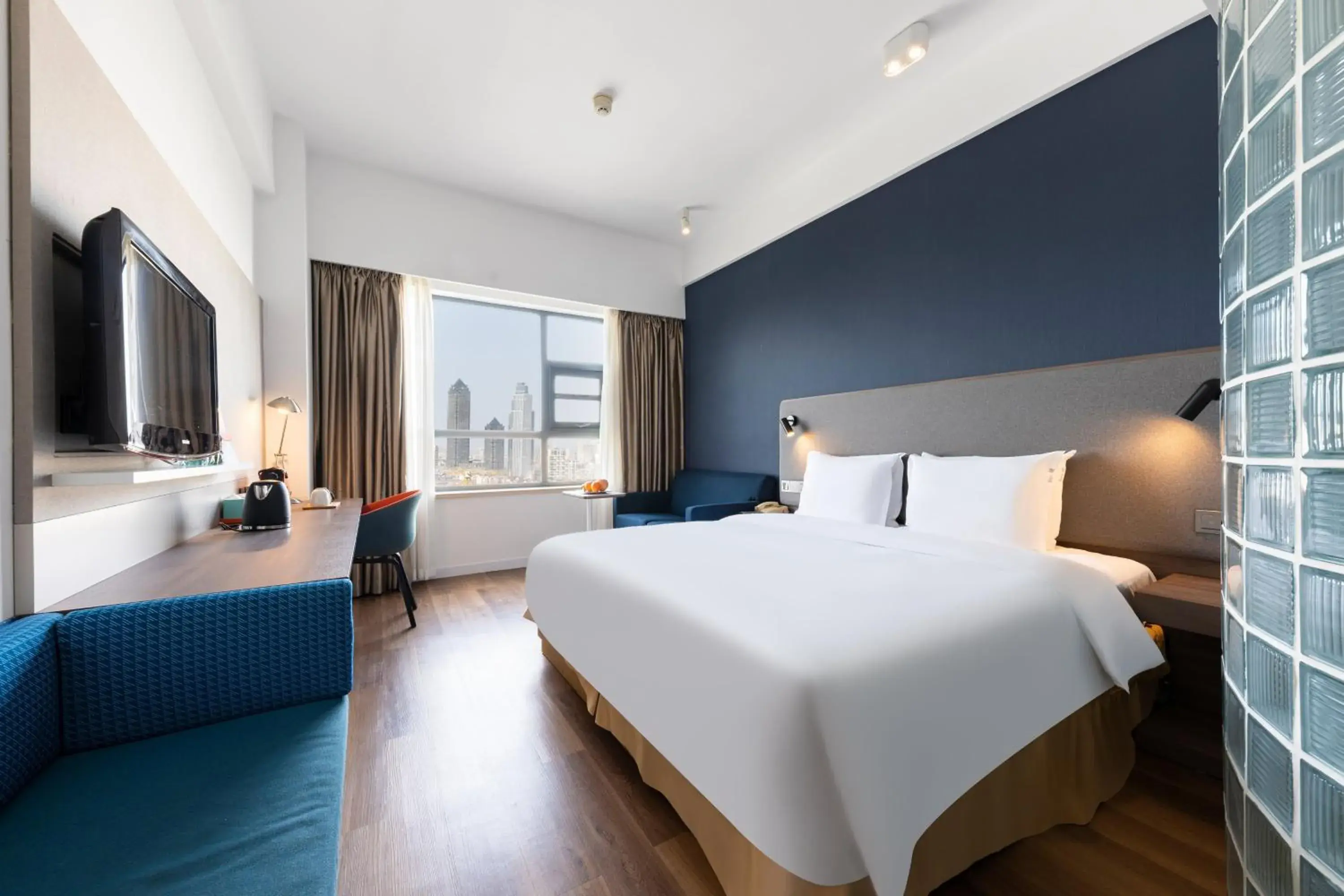 Queen Room - Accessible in Holiday Inn Express Suzhou Changjiang by IHG Queen Room - Accessible in Holiday Inn Express Suzhou Changjiang by IHG