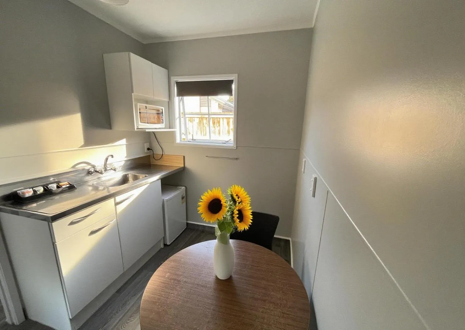 Kitchen or kitchenette in Boundary Court Motor Inn