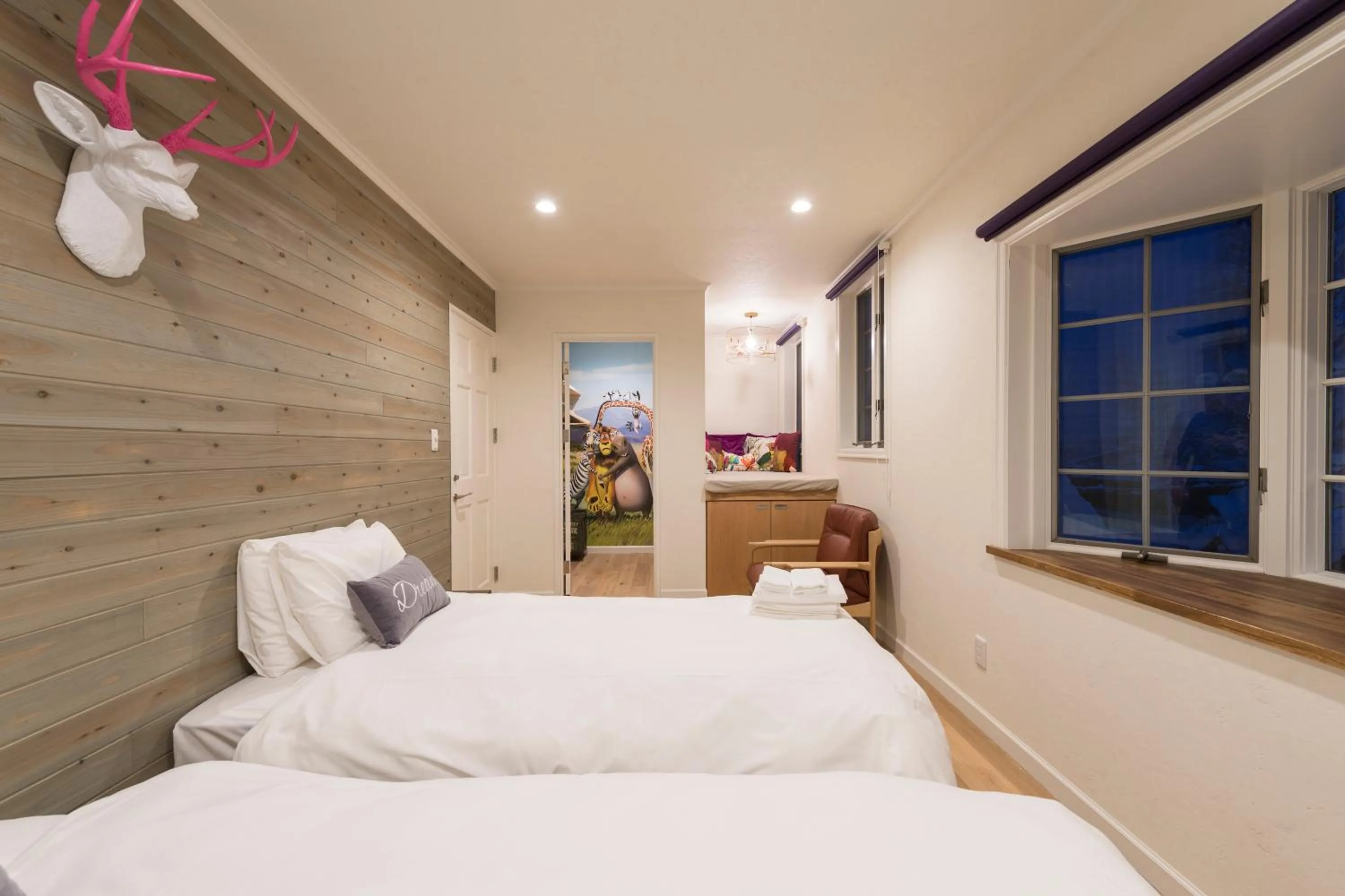 Bedroom, Bed in Yukine