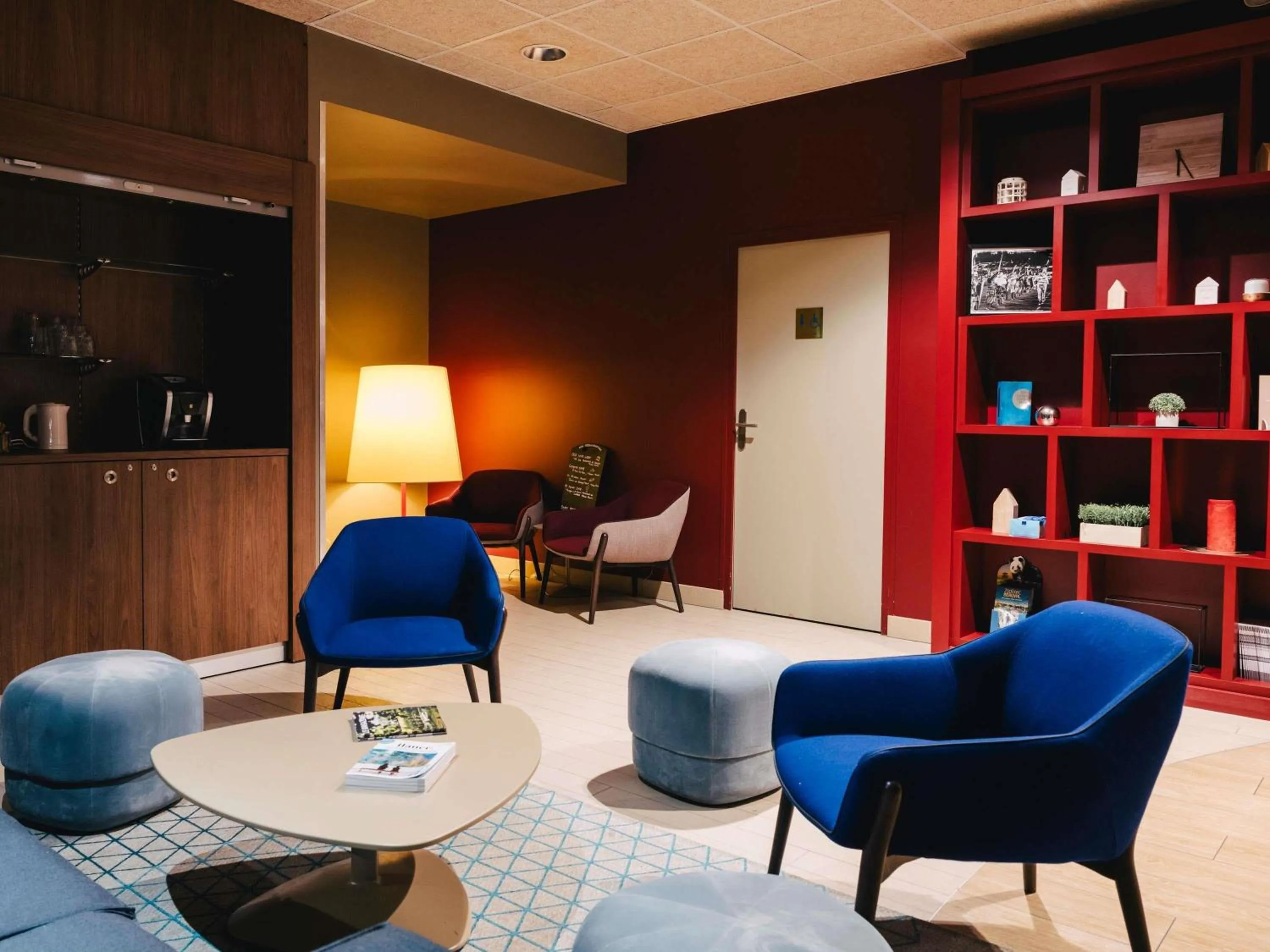 Lounge or bar in Ibis Rouen Centre Rive Gauche Mermoz