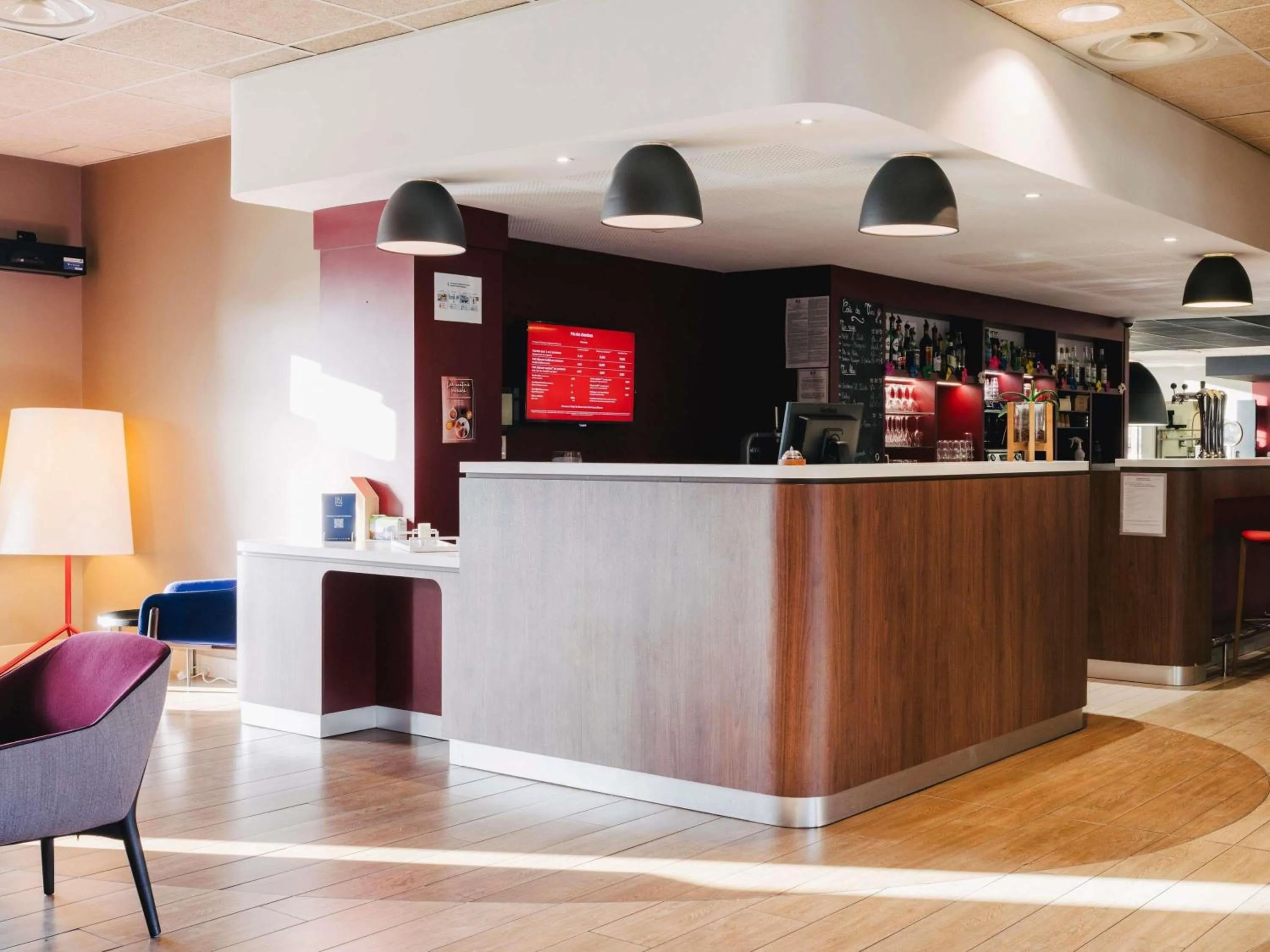 Lounge or bar in Ibis Rouen Centre Rive Gauche Mermoz