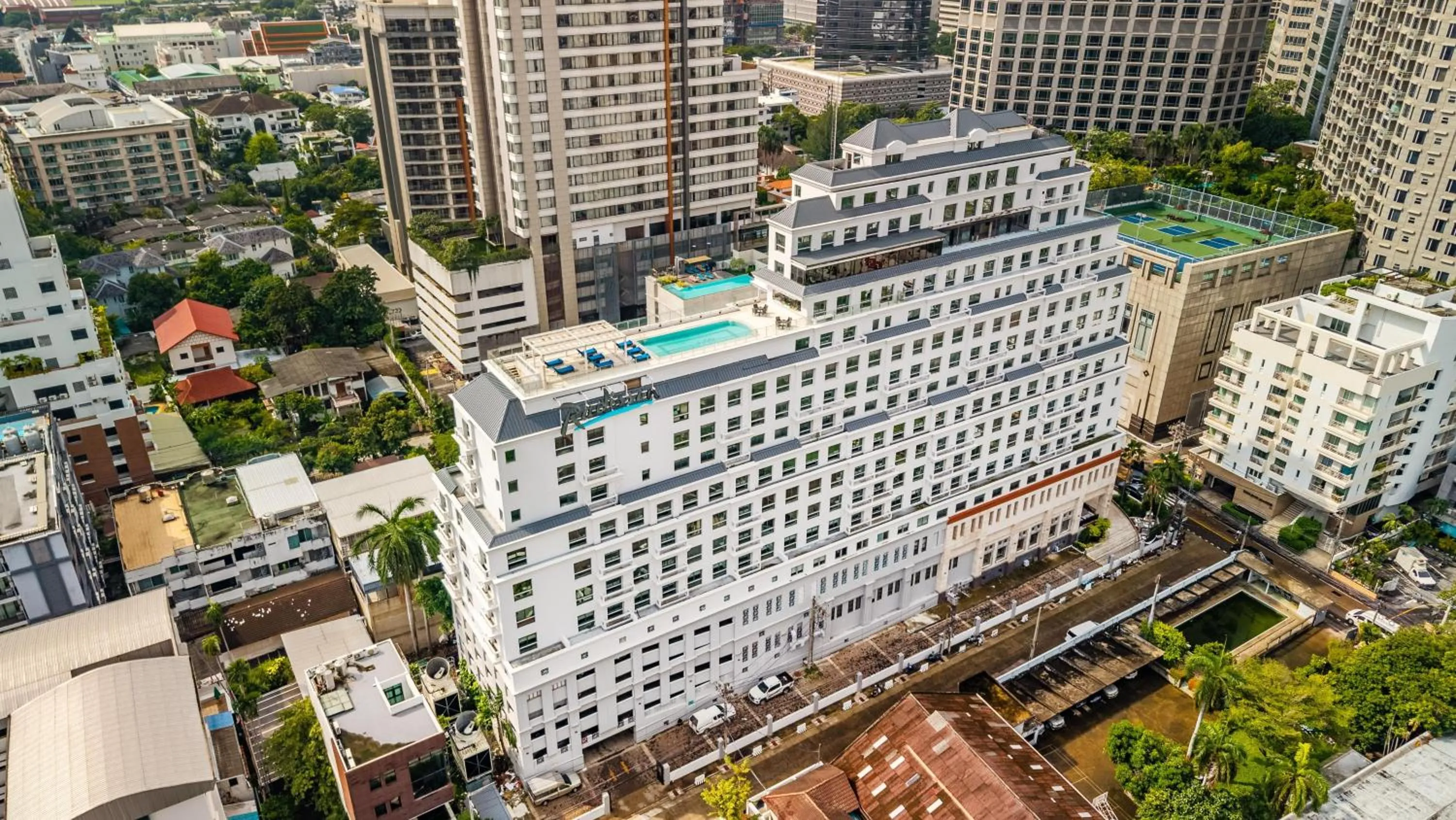 Radisson Hotel Chateau de Bangkok