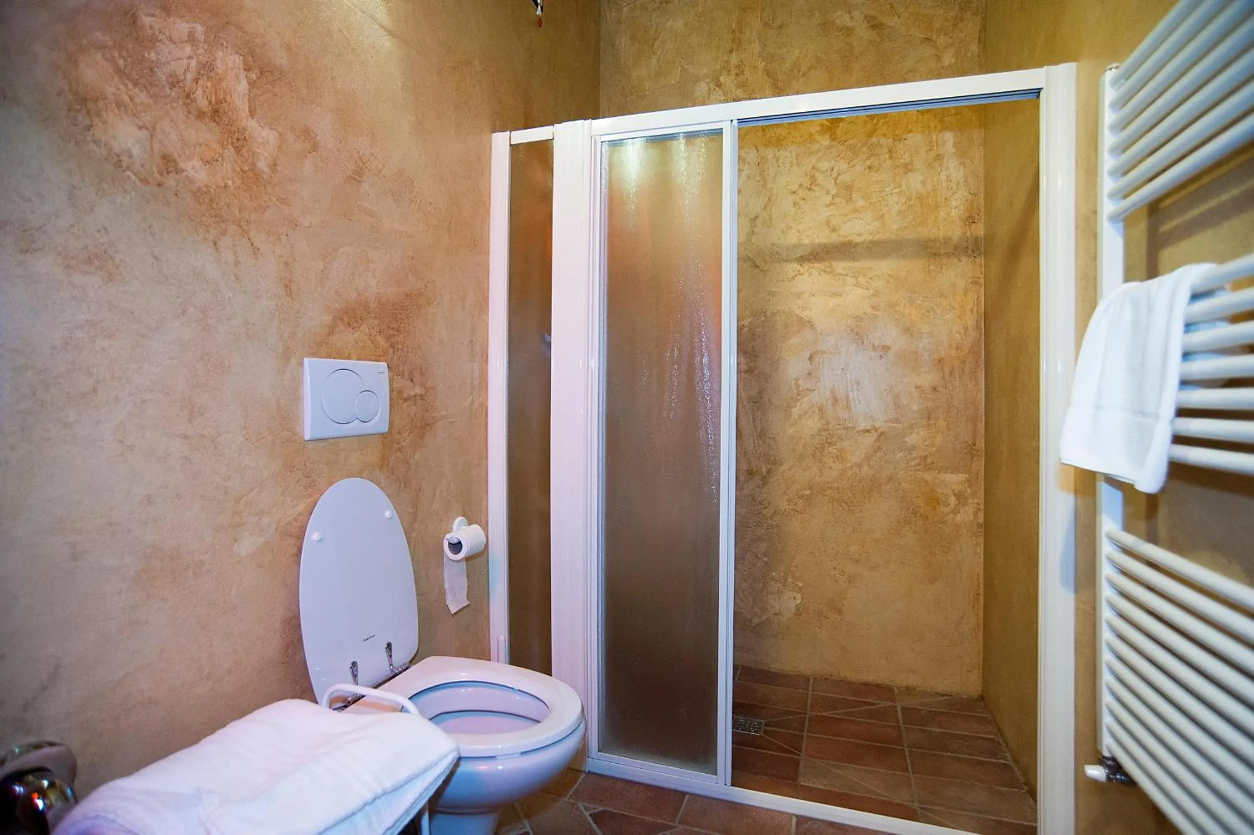 Bathroom in Antico Pastificio