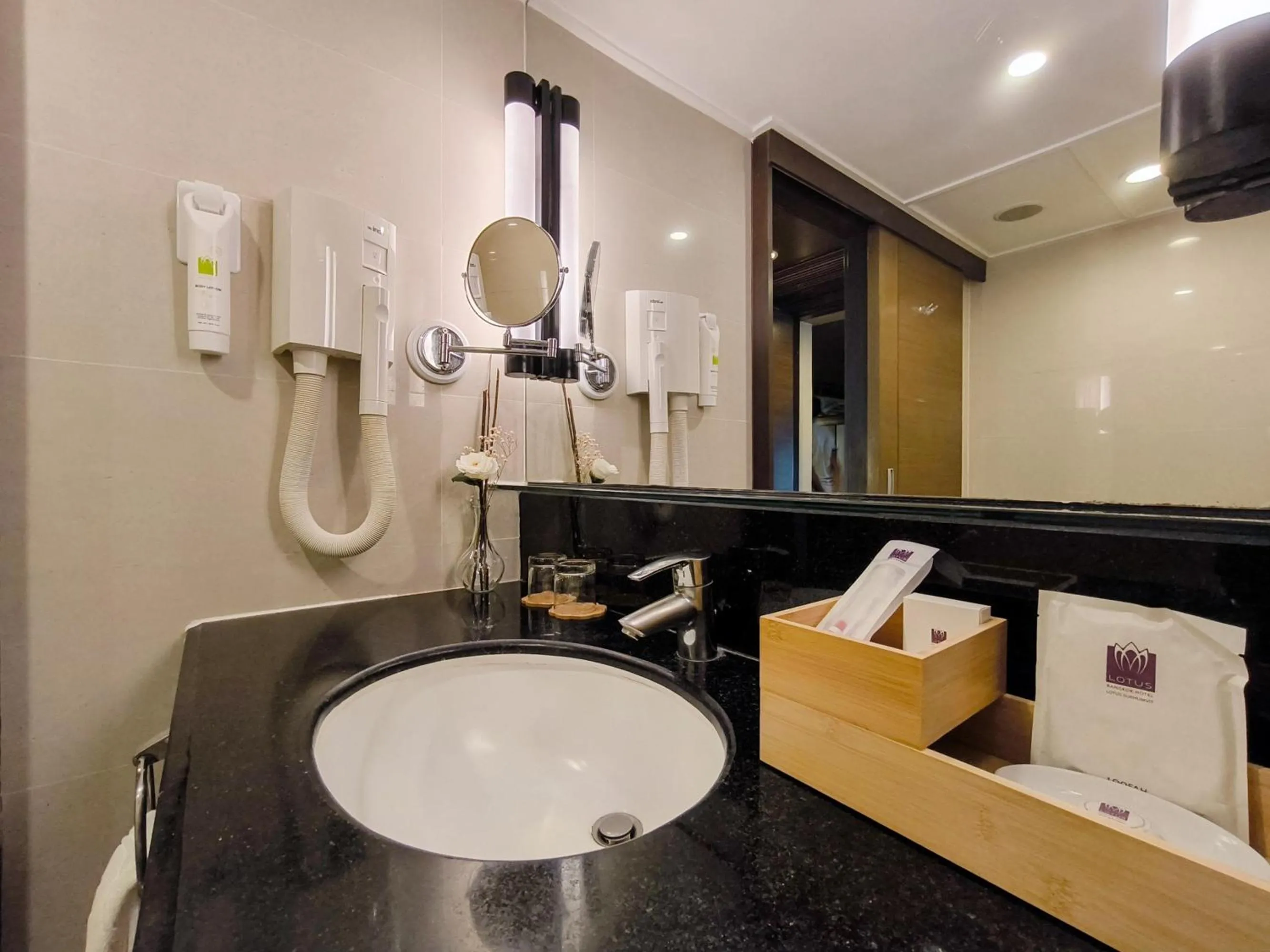 Bathroom in Bangkok Hotel Lotus Sukhumvit 33