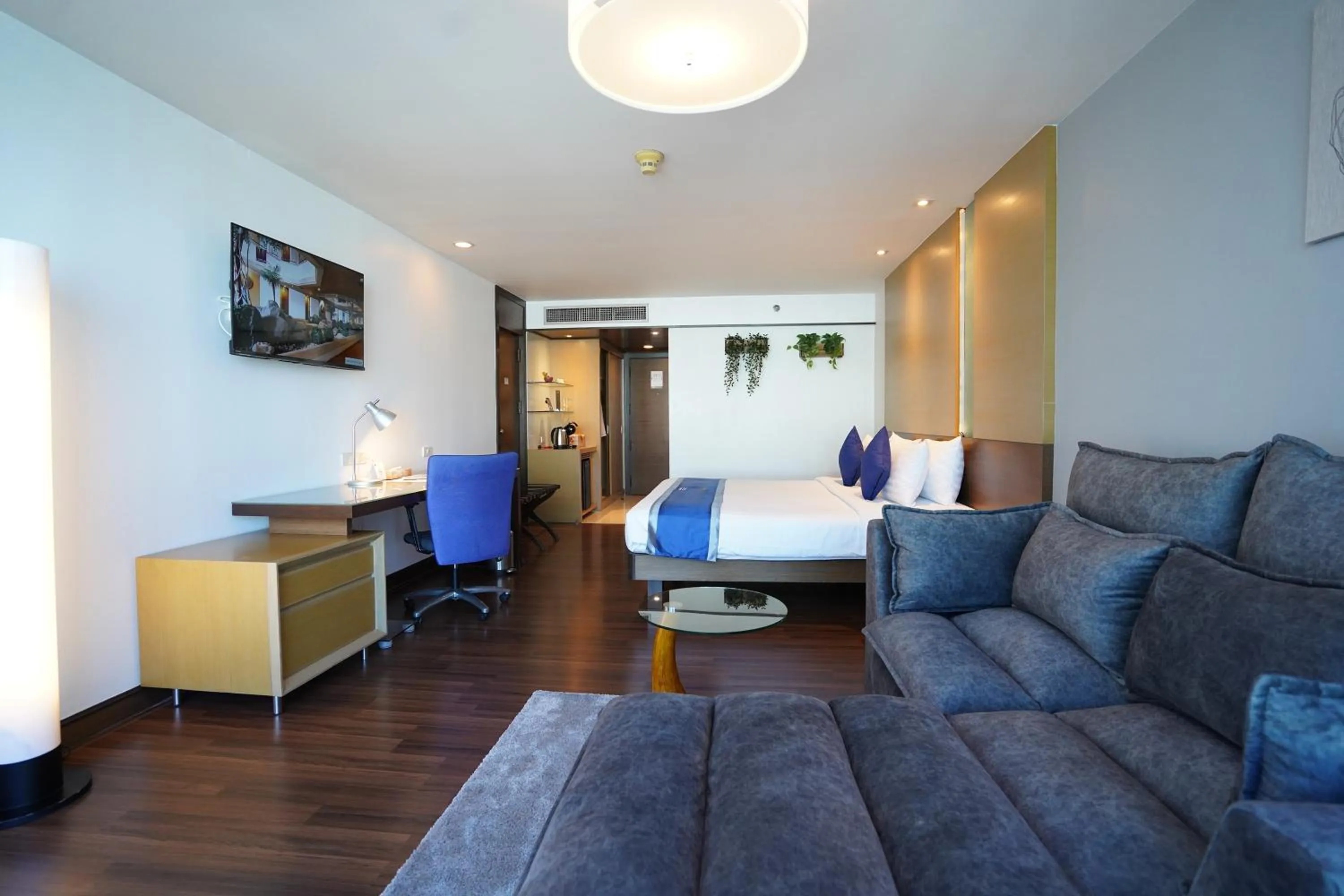 Bed in Bangkok Hotel Lotus Sukhumvit 33