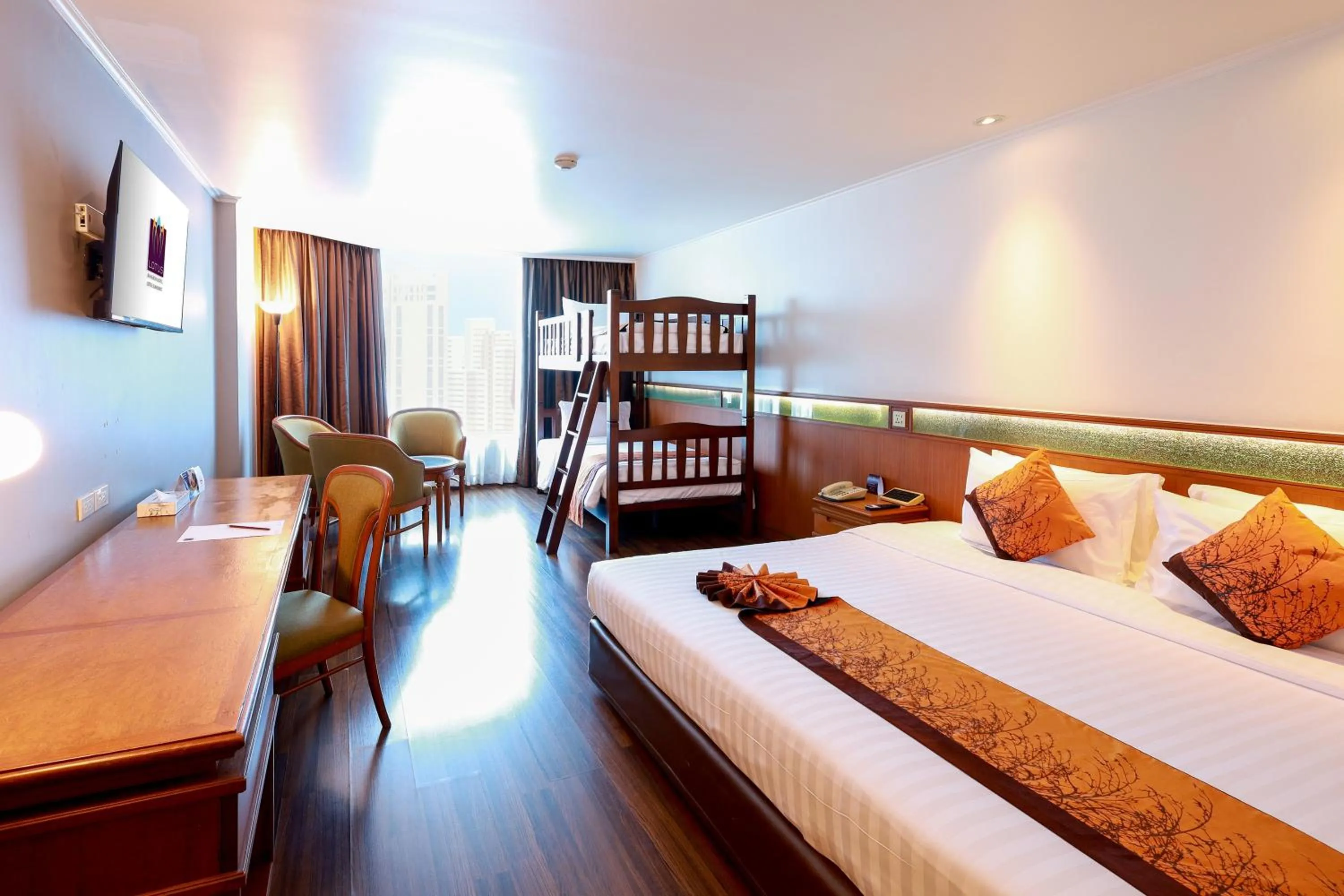 Bed in Bangkok Hotel Lotus Sukhumvit 33