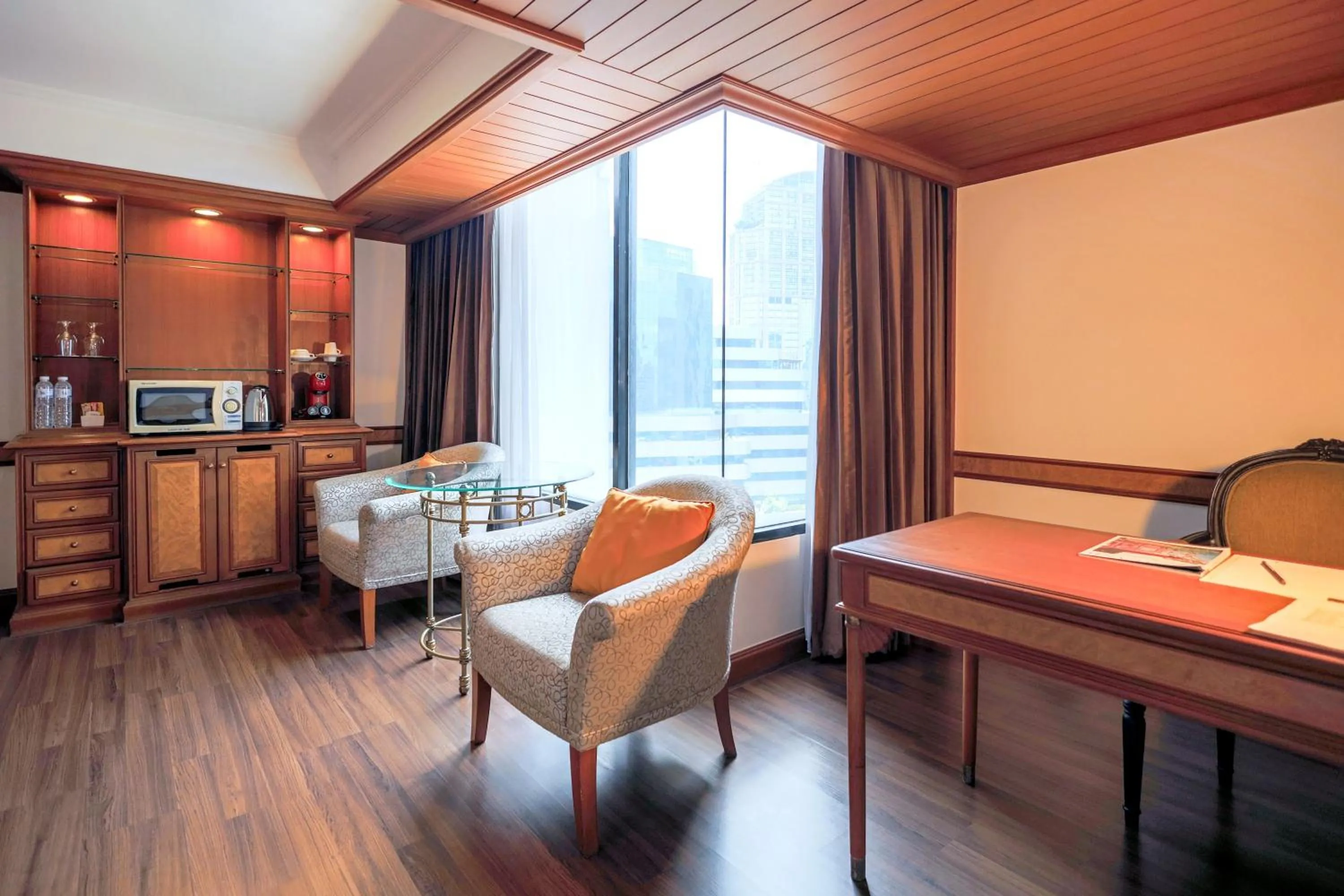 Living room in Bangkok Hotel Lotus Sukhumvit 33