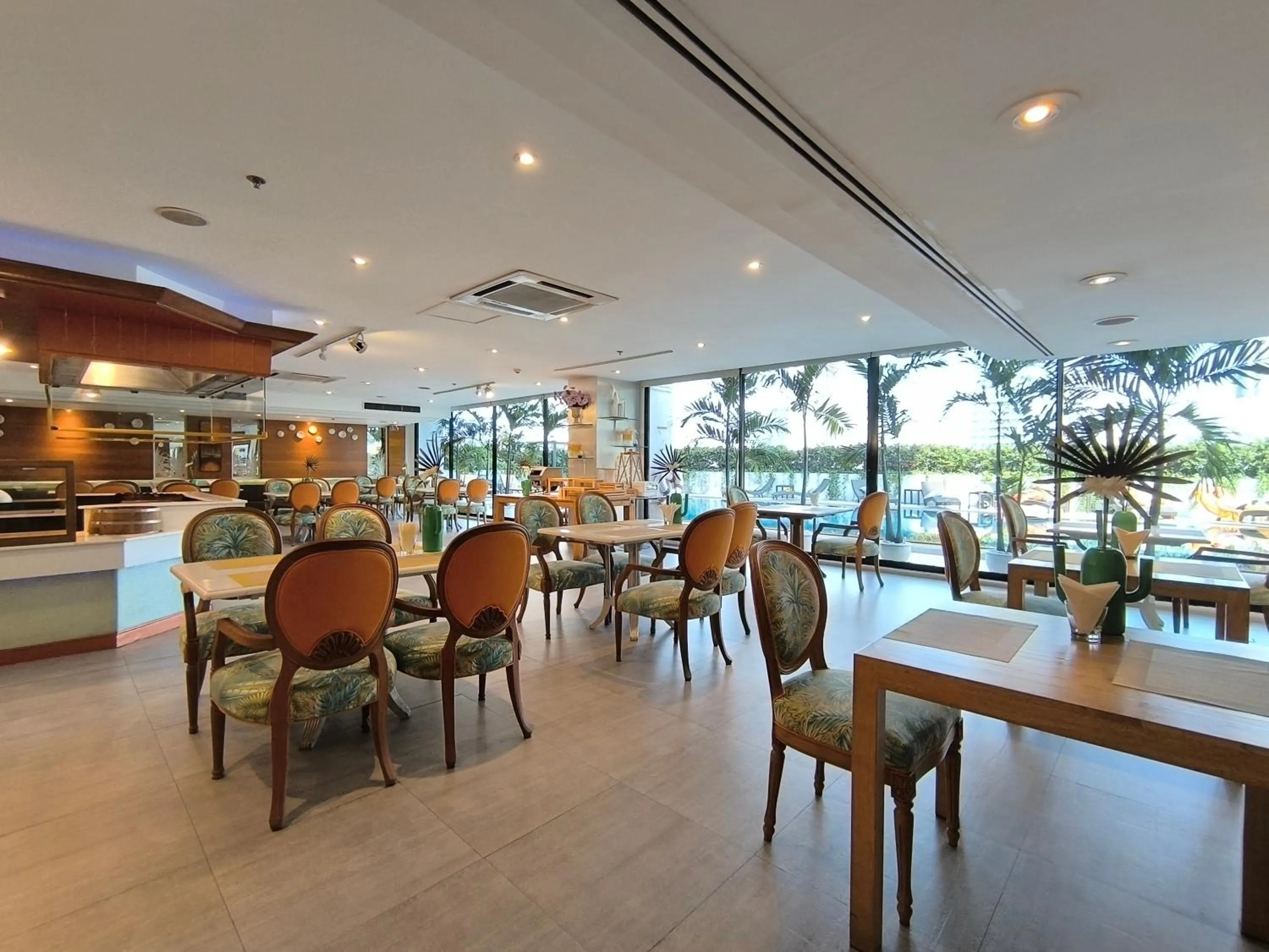 Restaurant/places to eat in Bangkok Hotel Lotus Sukhumvit 33