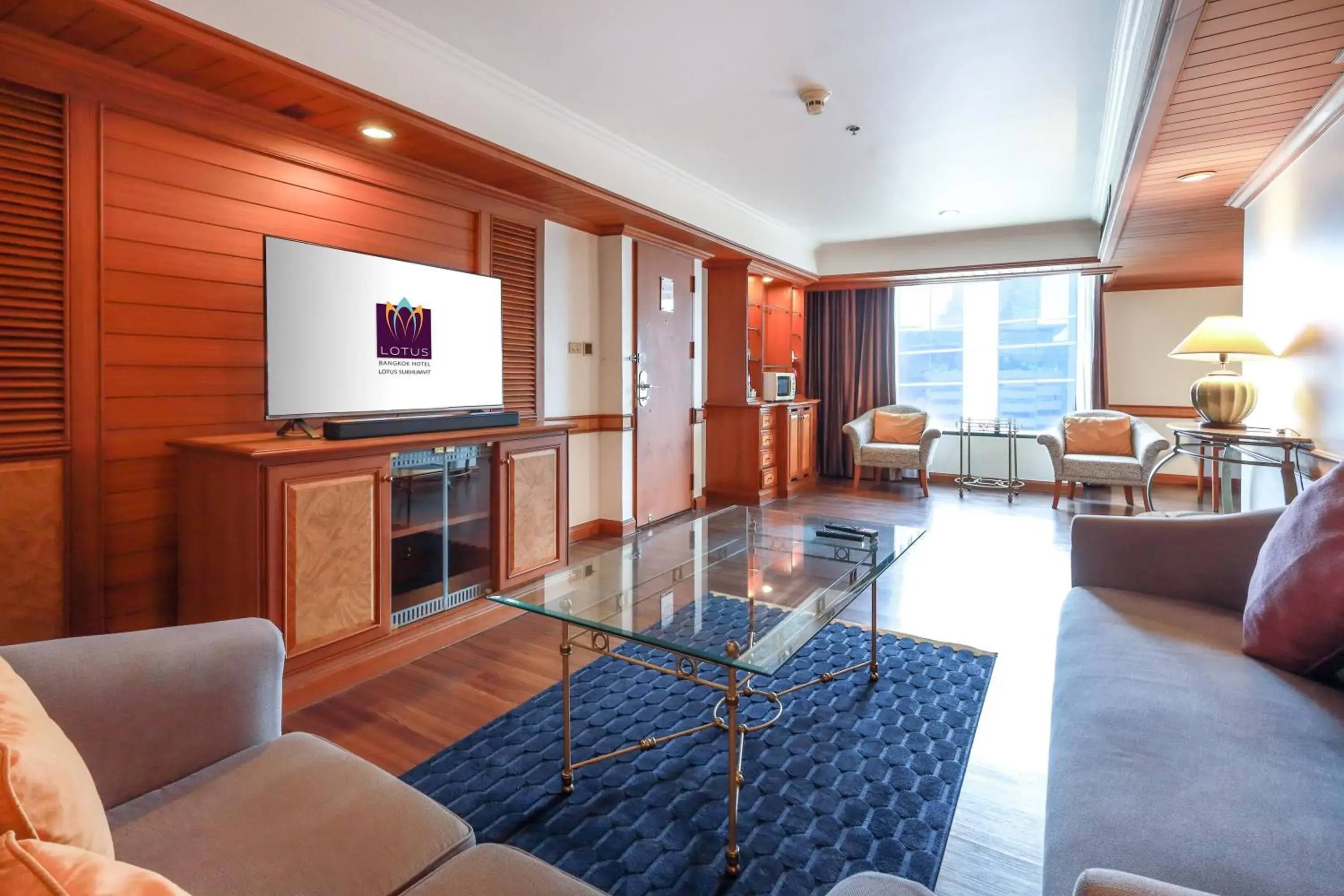 Executive Suite in Bangkok Hotel Lotus Sukhumvit 33 Executive Suite in Bangkok Hotel Lotus Sukhumvit 33