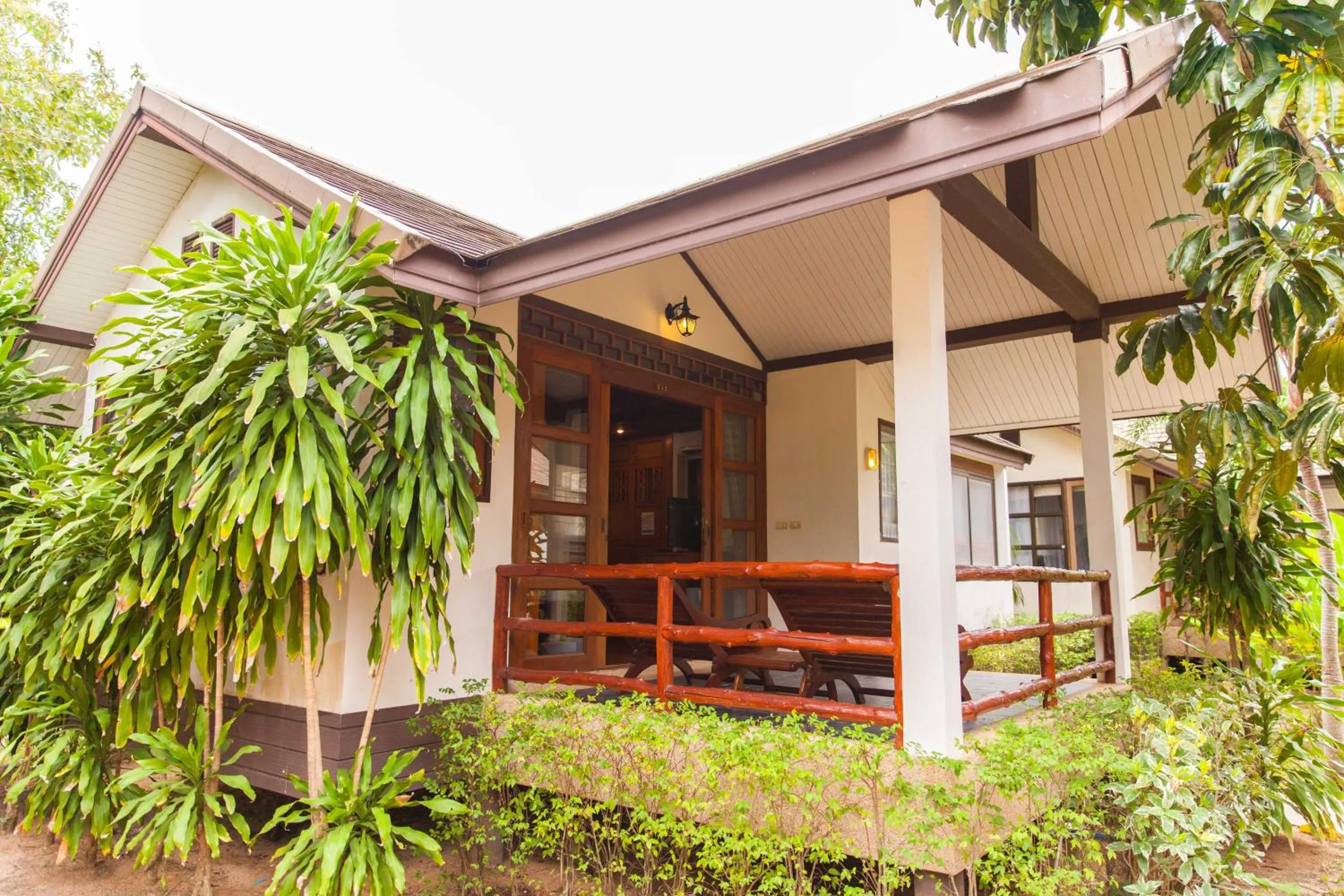 Coco Palm Beach Resort - SHA Extra Plus