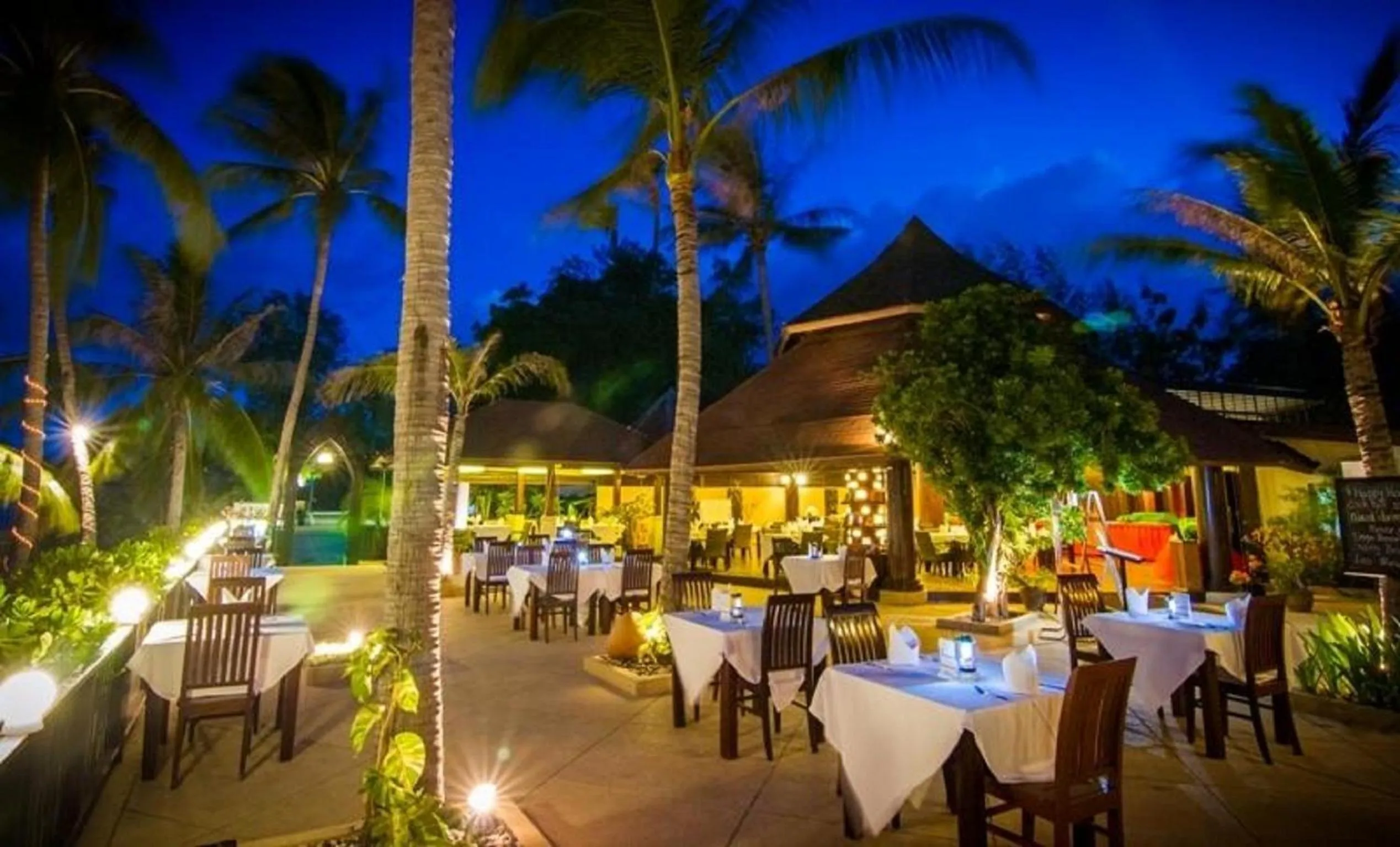 Restaurant/places to eat in Coco Palm Beach Resort - SHA Extra Plus