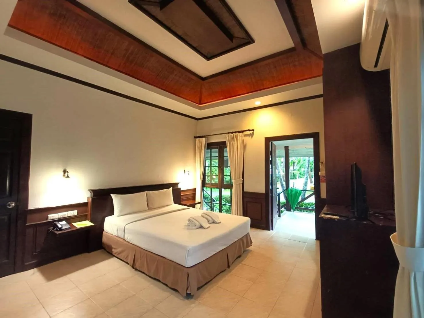 Bed in Coco Palm Beach Resort - SHA Extra Plus