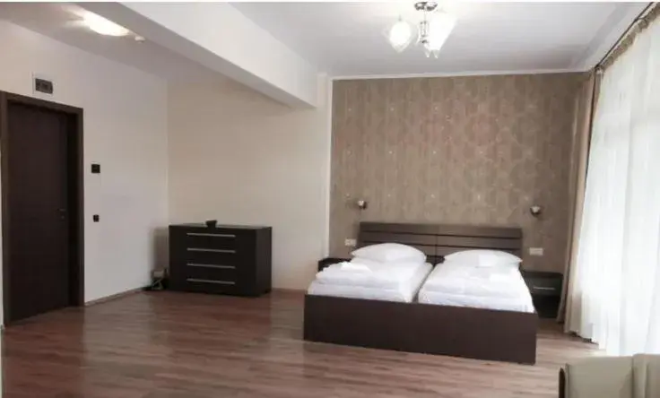 One Double Bedroom Suite - single occupancy in Hotel Rao One Double Bedroom Suite - single occupancy in Hotel Rao