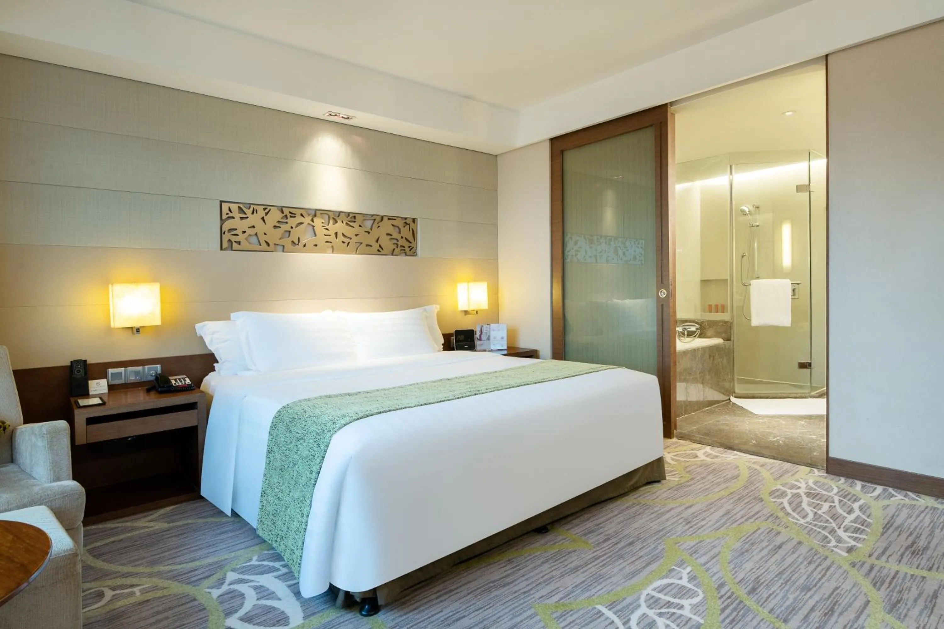 Bed in Crowne Plaza Guangzhou City Centre by IHG
