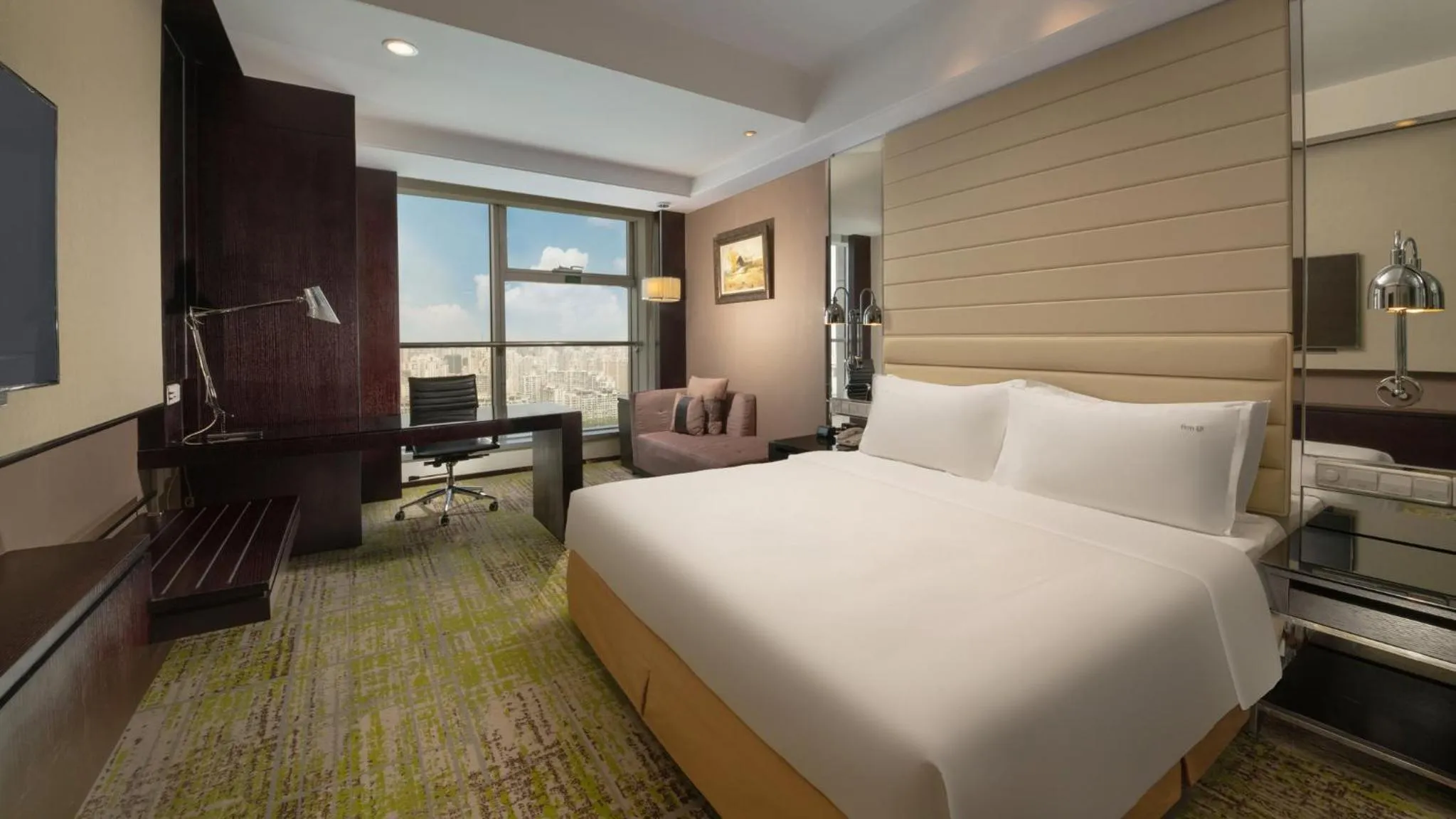 Photo of the whole room, Bed in Holiday Inn Beijing Focus Square by IHG