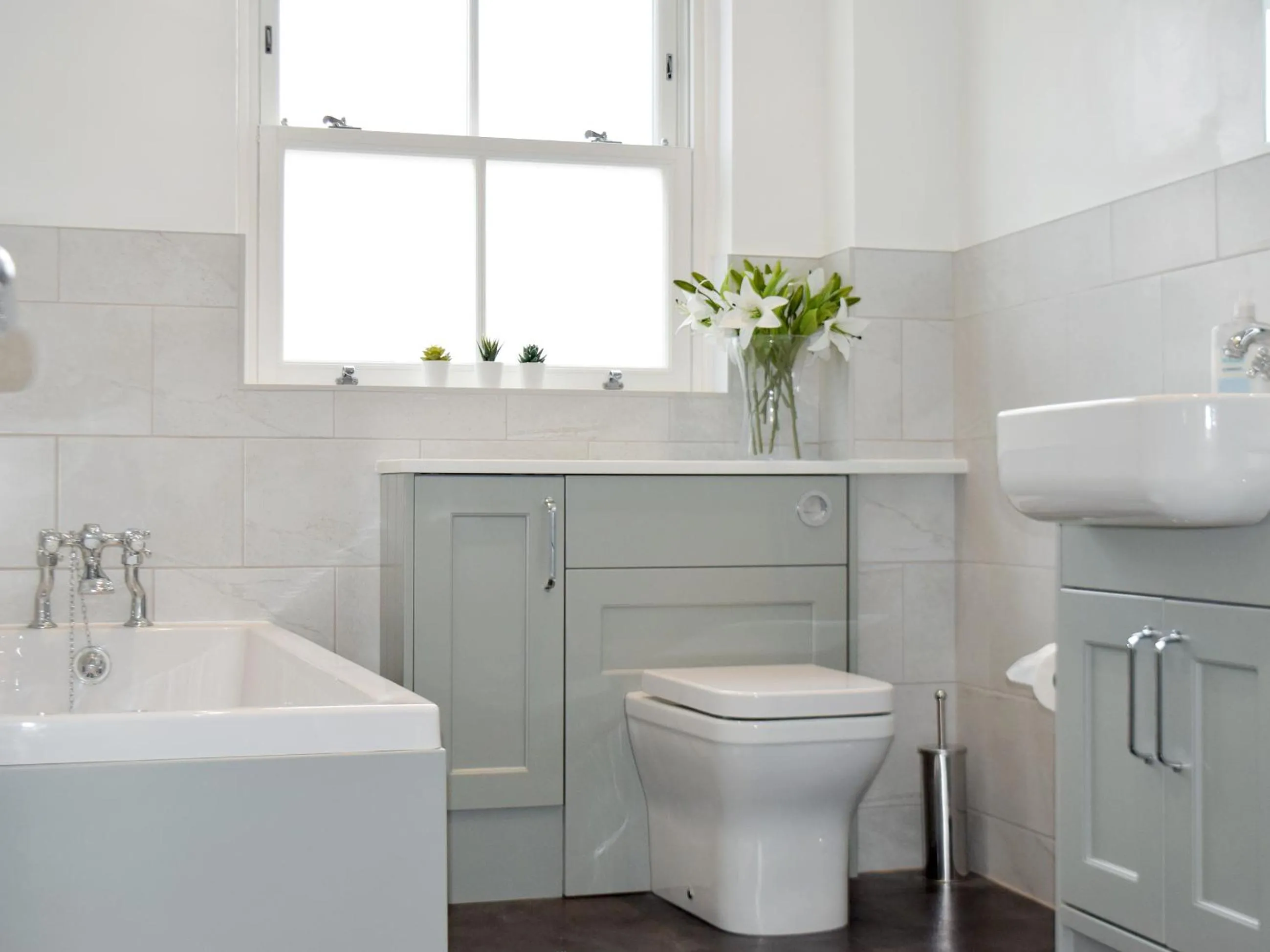 Bathroom in Poachers Cottage