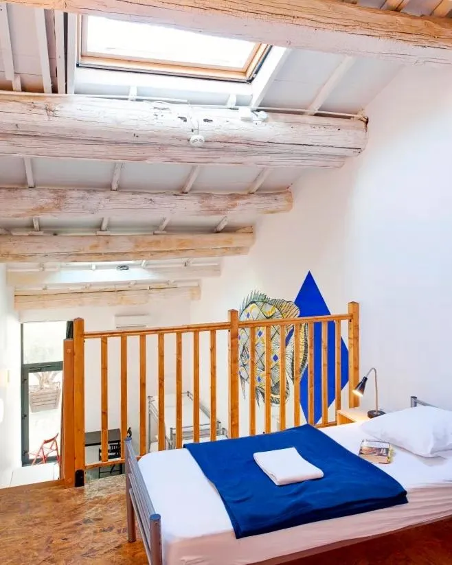 Photo of the whole room, Bed in Hostel Vertigo Vieux-Port