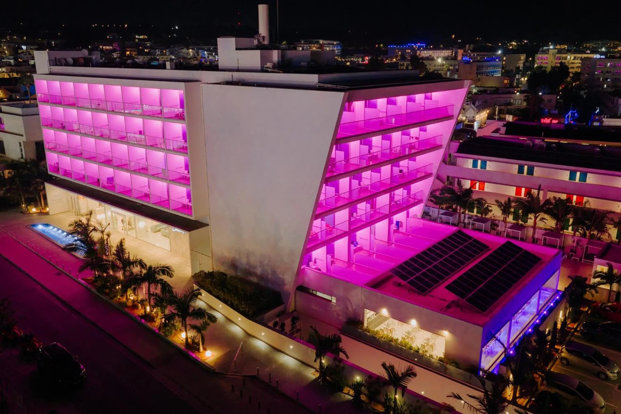 Property building in Seasons Hotel (Adults Only)