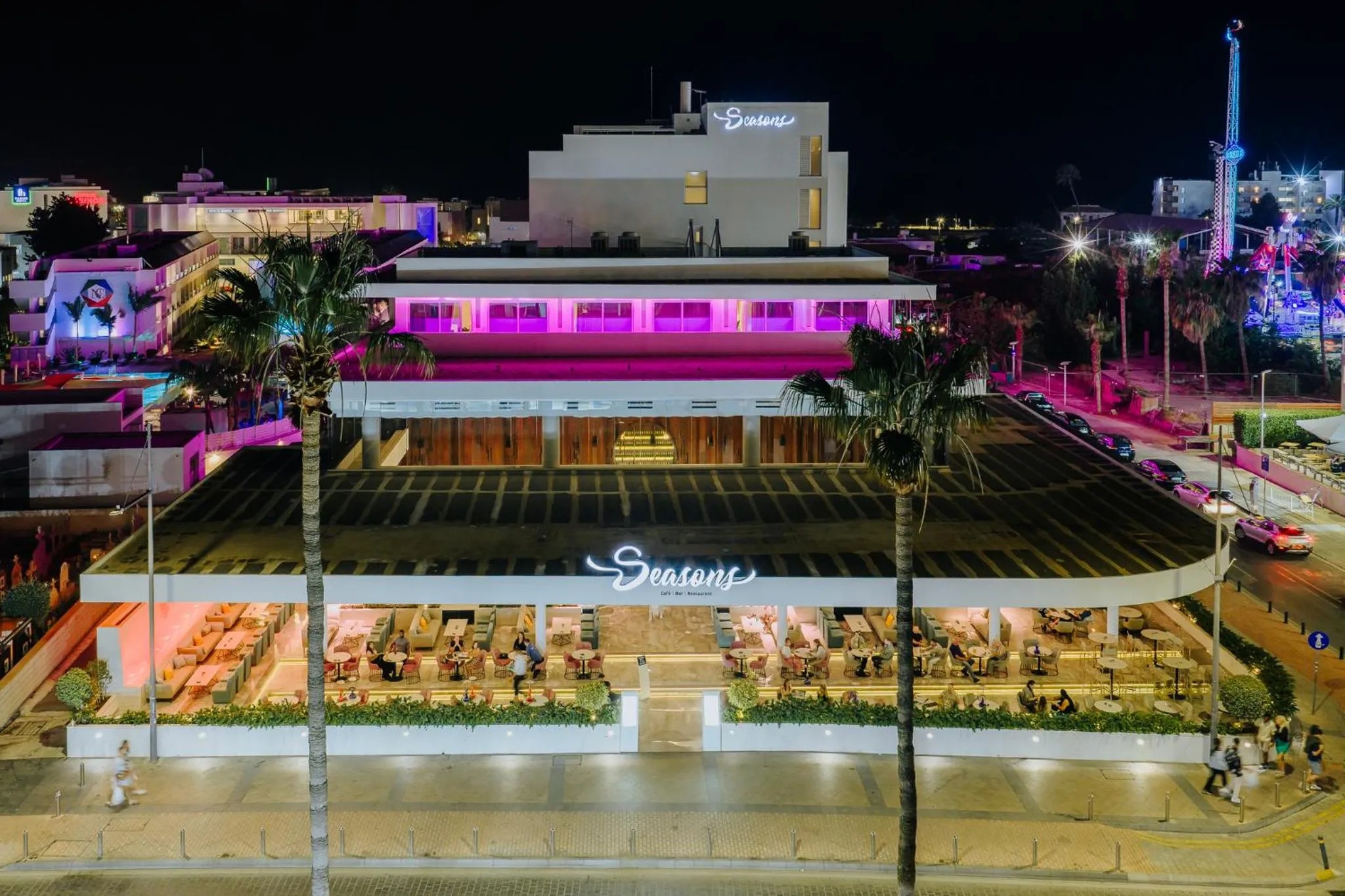 Property building in Seasons Hotel (Adults Only)