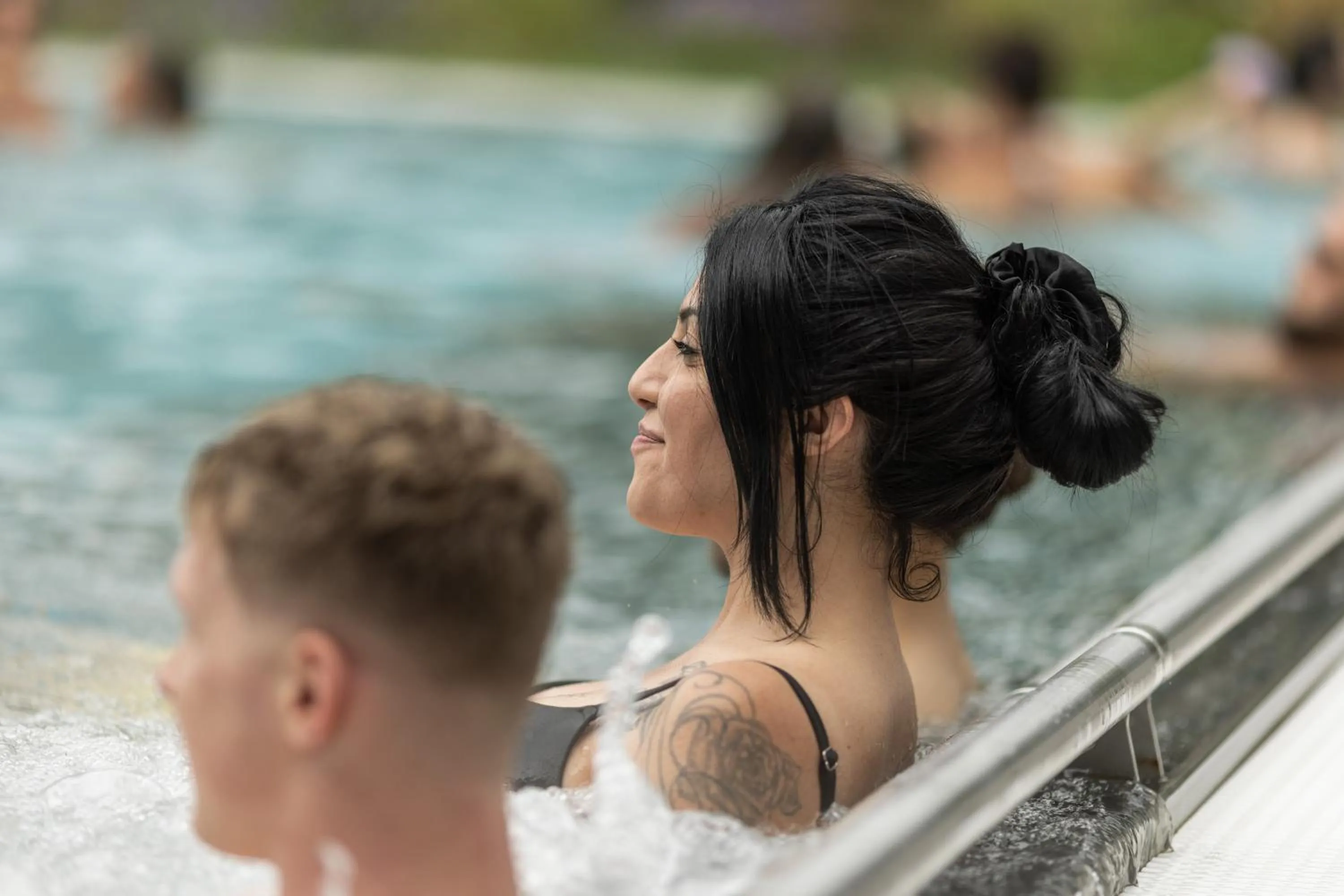 Swimming pool in lintharena ag