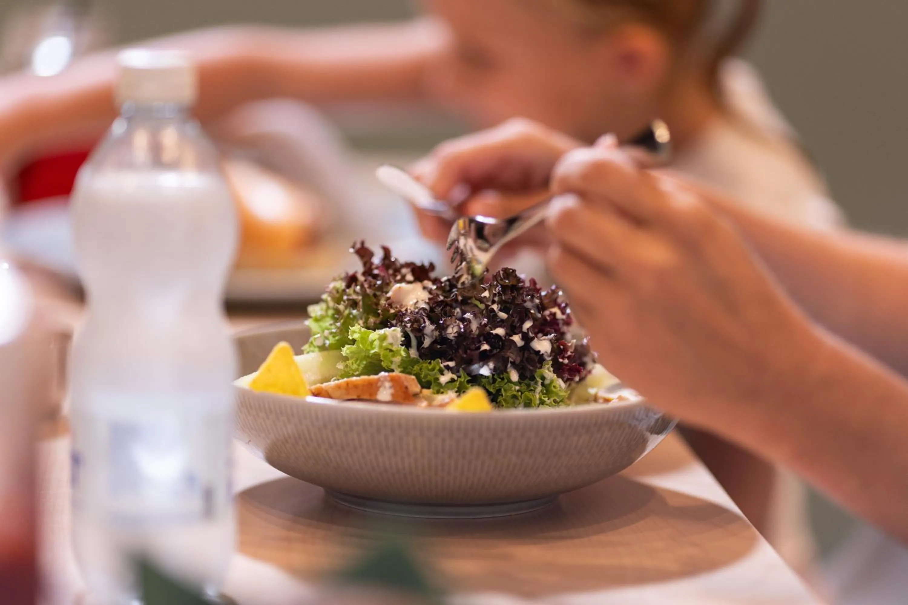 Restaurant/places to eat in lintharena ag