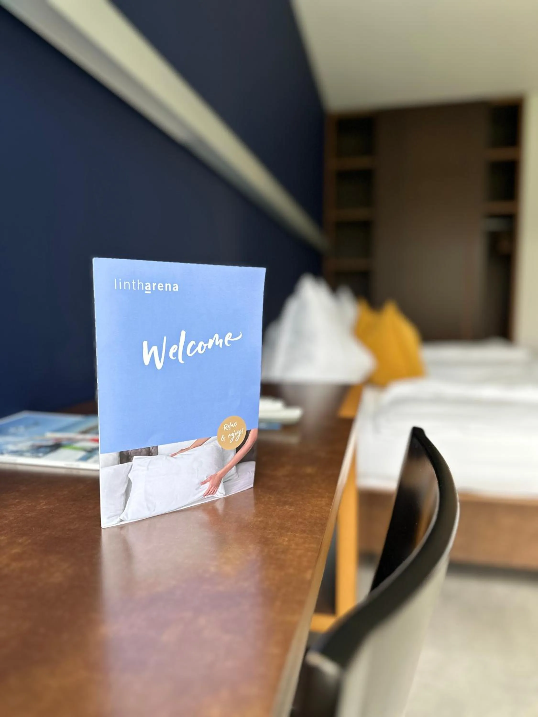 Photo of the whole room, Bed in lintharena ag