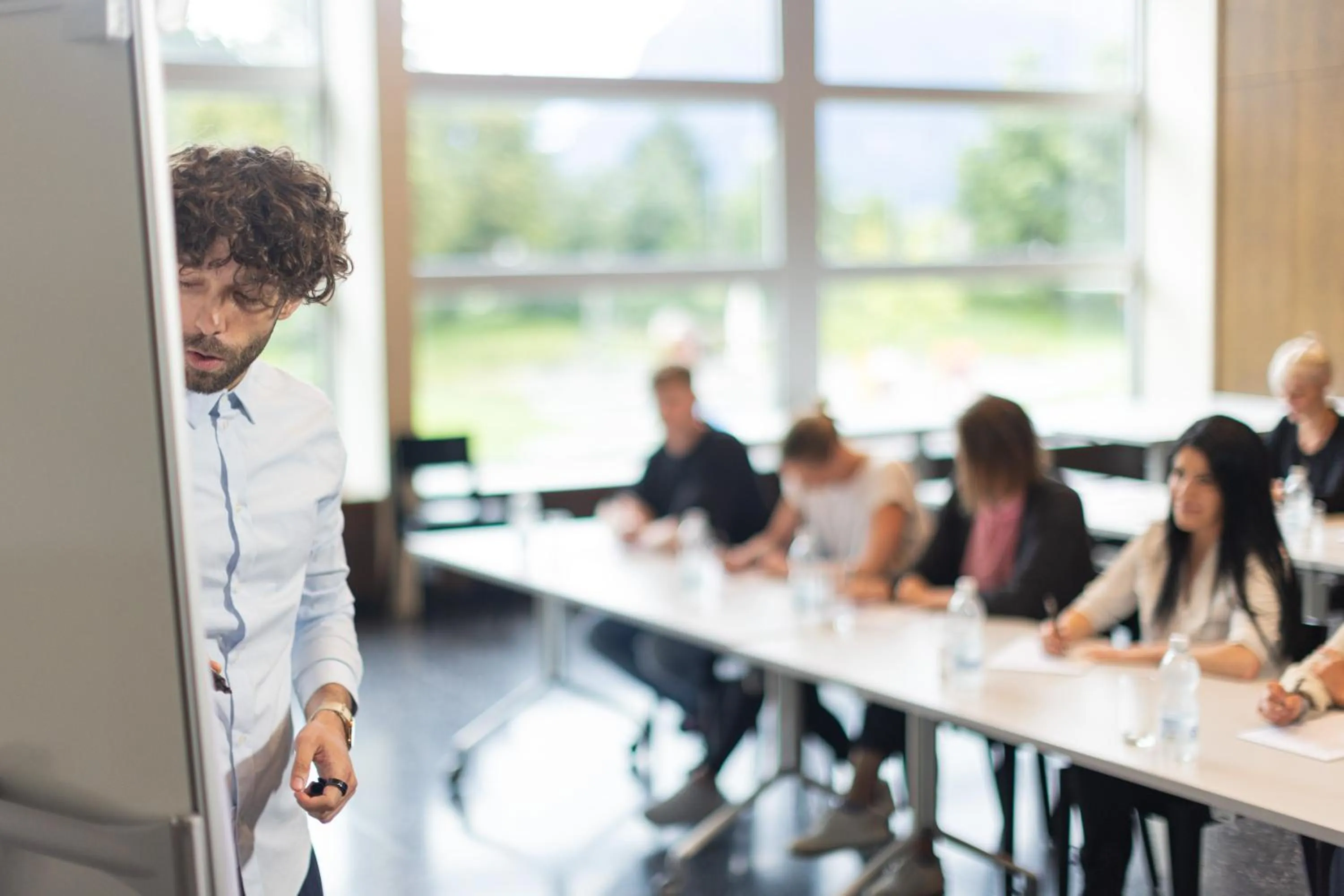 Business facilities in lintharena ag