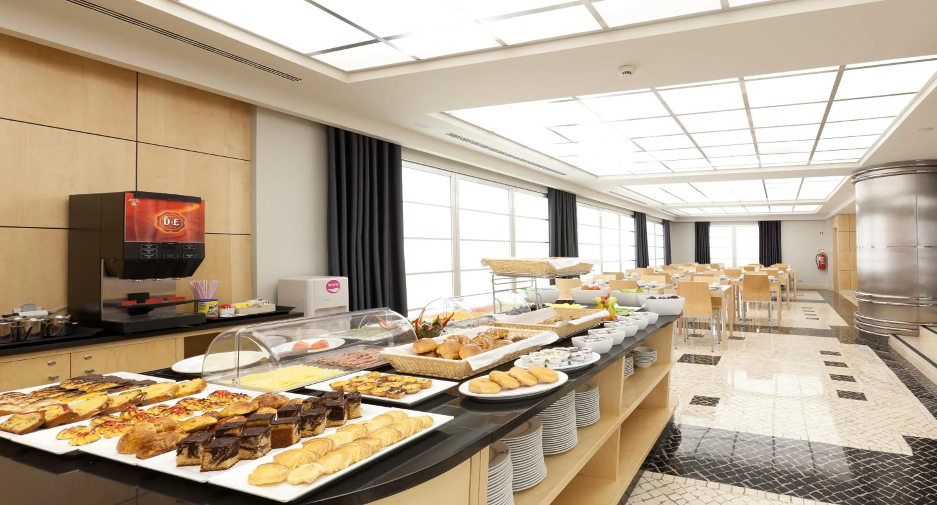 Food in Hotel Alif Avenidas