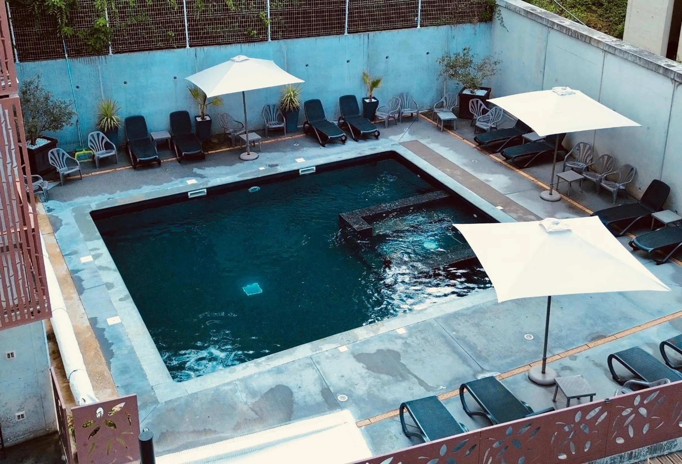Swimming pool in Lagrange Aparthotel Montpellier Millénaire