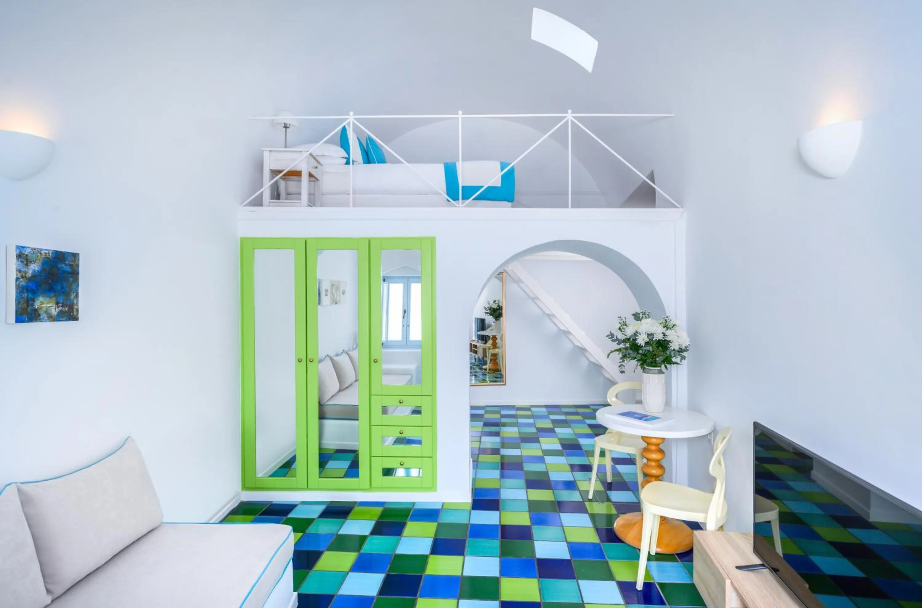 Photo of the whole room in Astra Suites