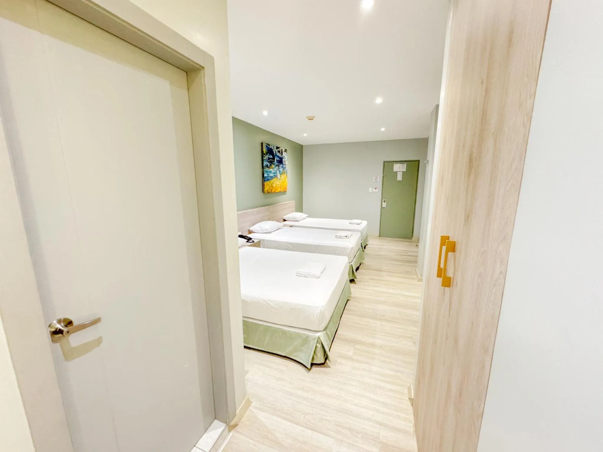 Bedroom, Bed in GH Sander Hotel