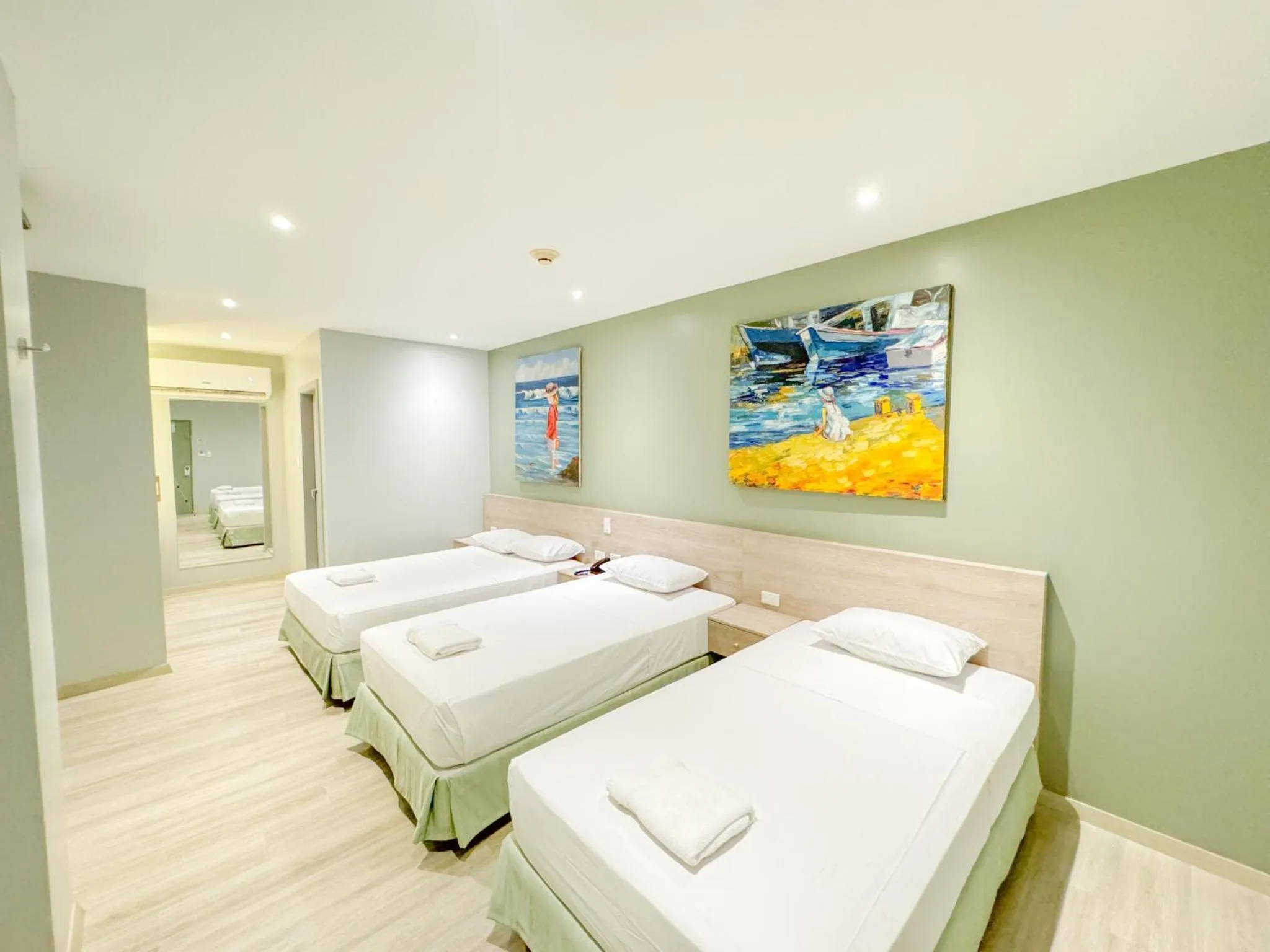 Photo of the whole room, Bed in GH Sander Hotel