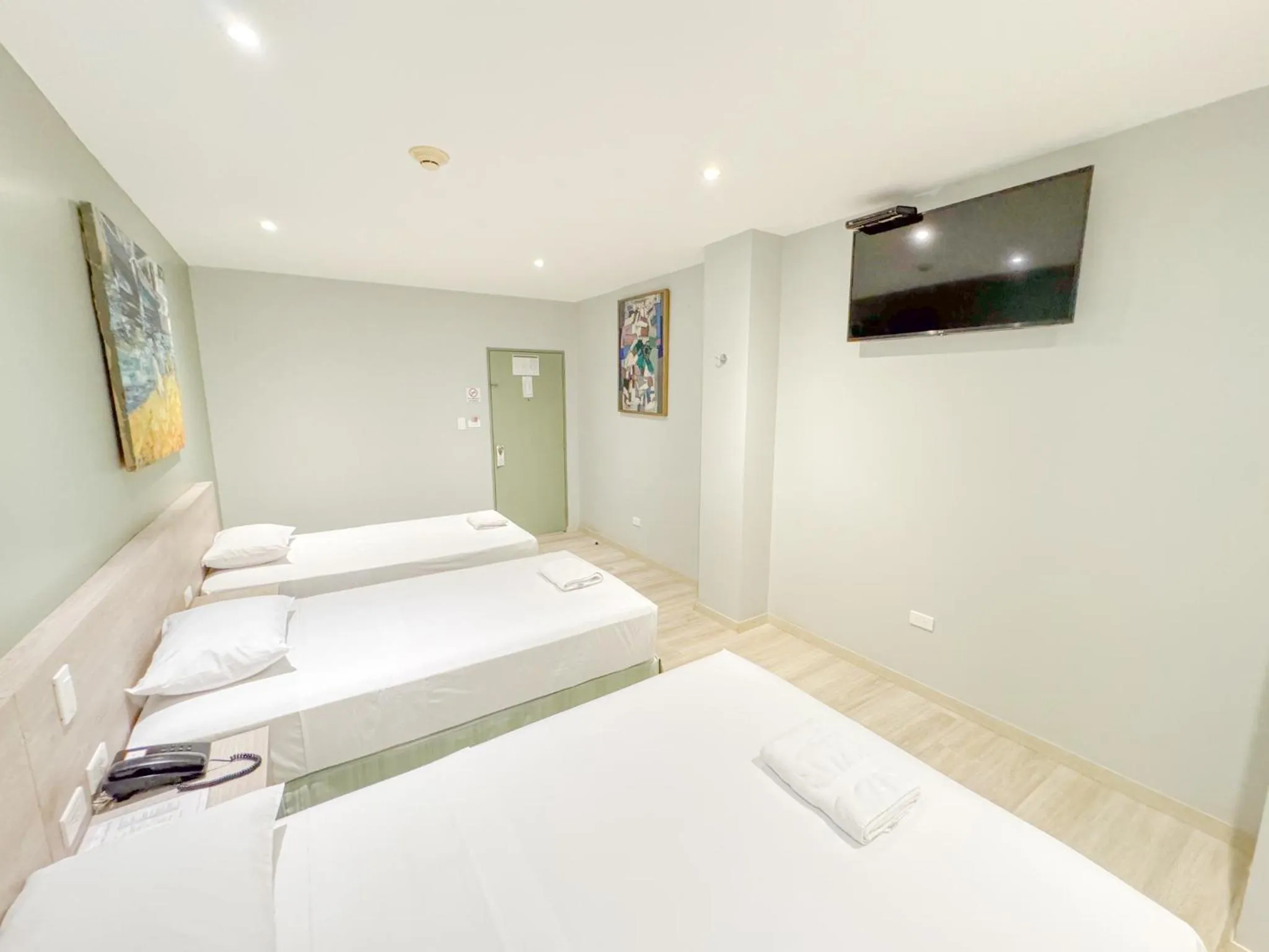 Bedroom, Bed in GH Sander Hotel