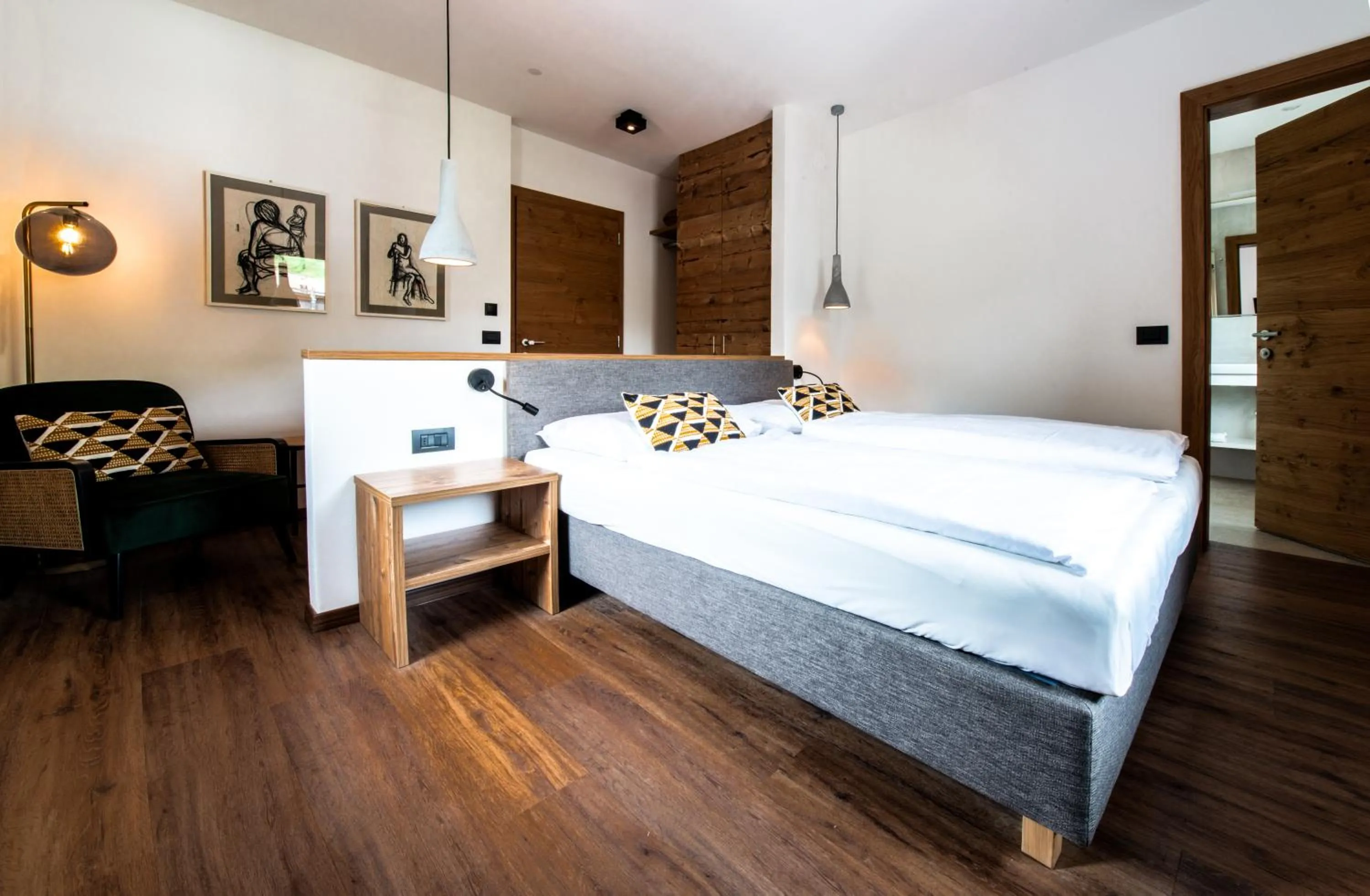 Bedroom, Bed in Charme Hotel Uridl