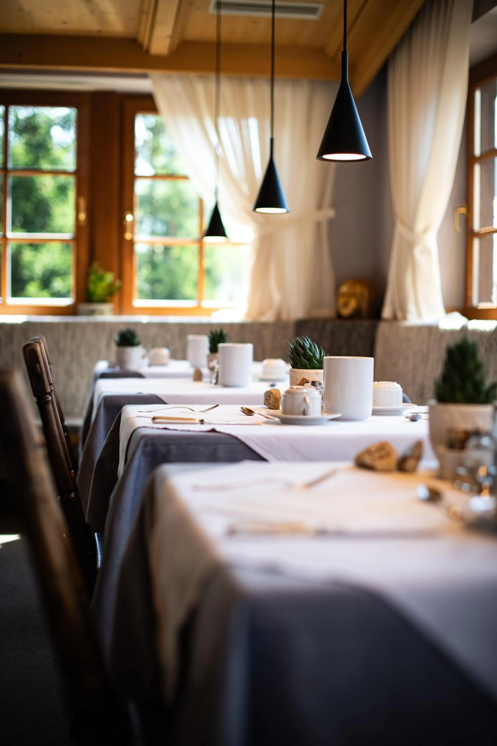 Restaurant/places to eat in Charme Hotel Uridl