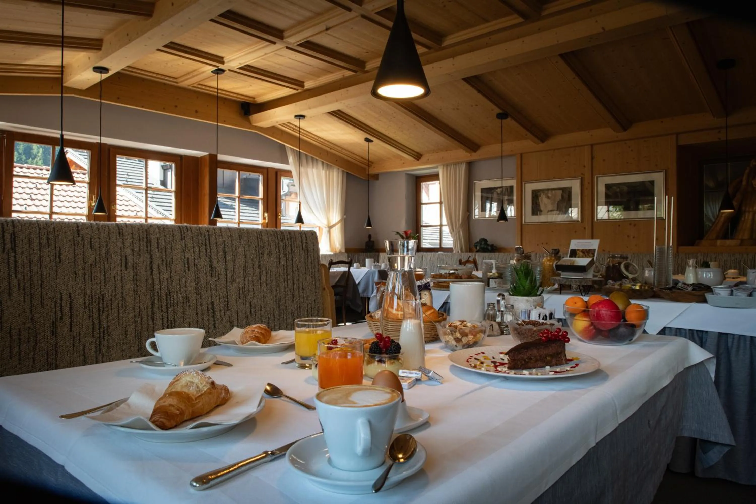 Restaurant/places to eat in Charme Hotel Uridl