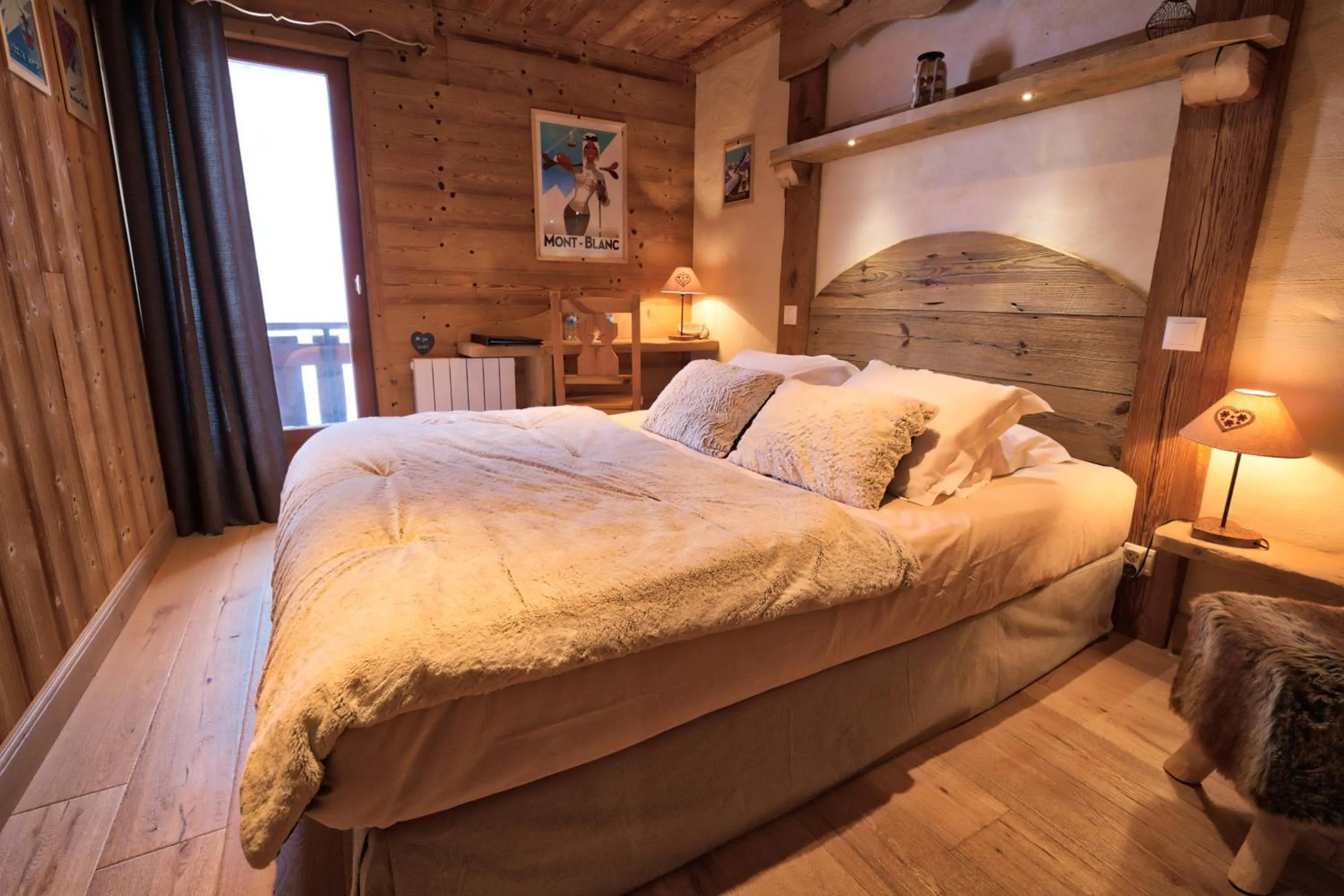 Bed in Chalet Hôtel du Mont-Charvin & Spa