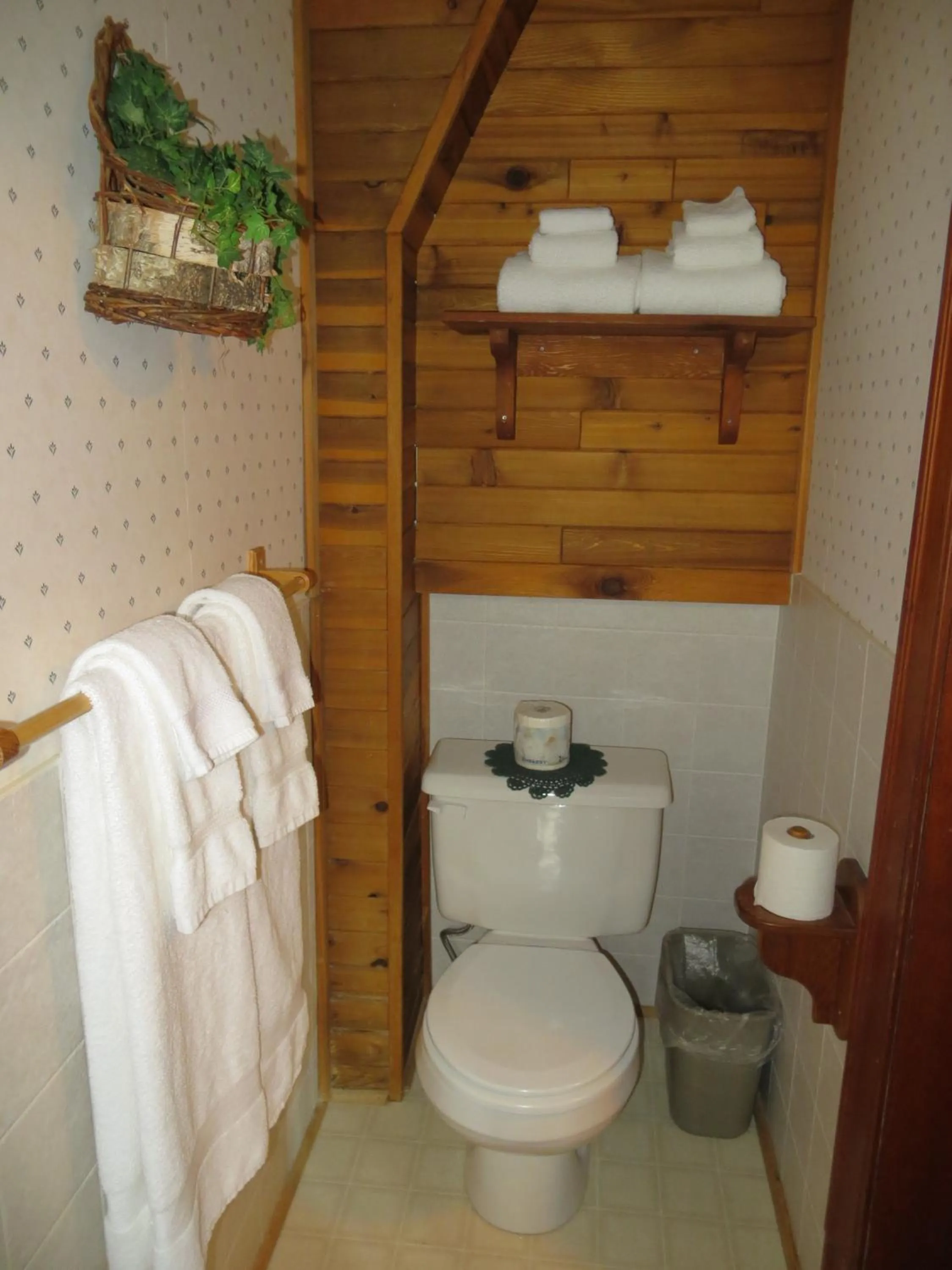 Bathroom in Crandell Mountain Lodge