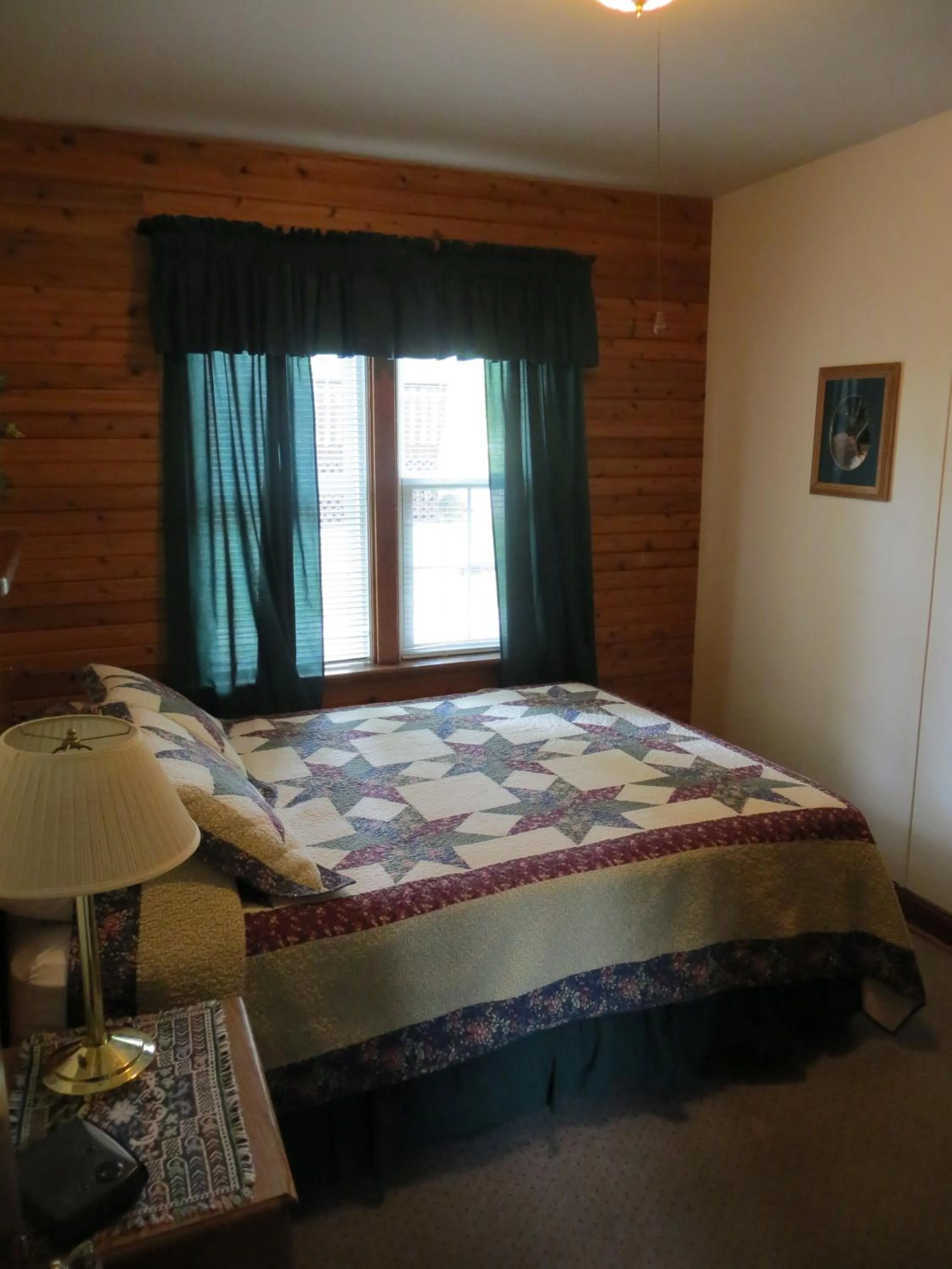 Bed in Crandell Mountain Lodge