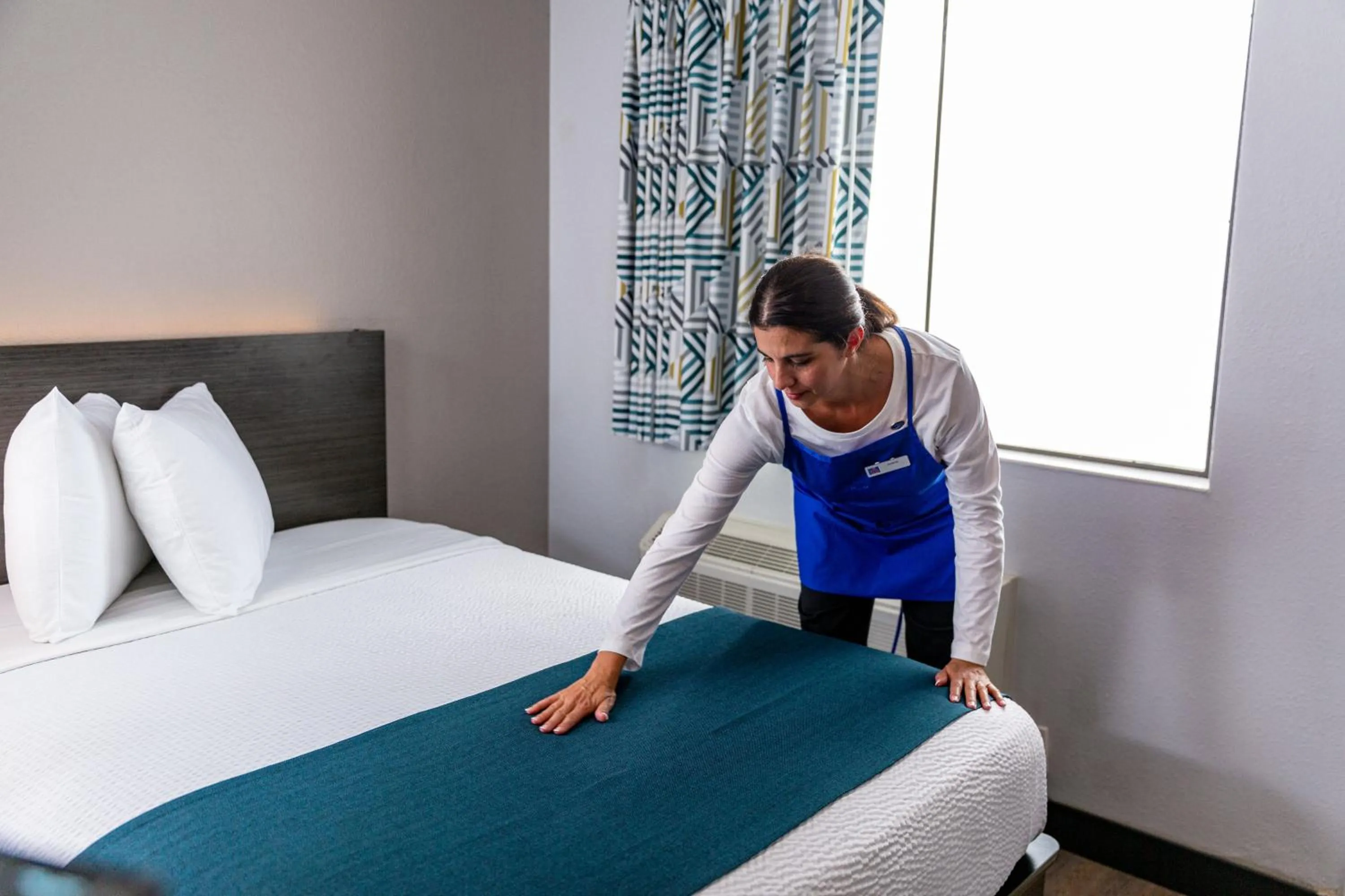 Activities, Bed in Motel 6-Belmont, CA - San Francisco - Redwood City