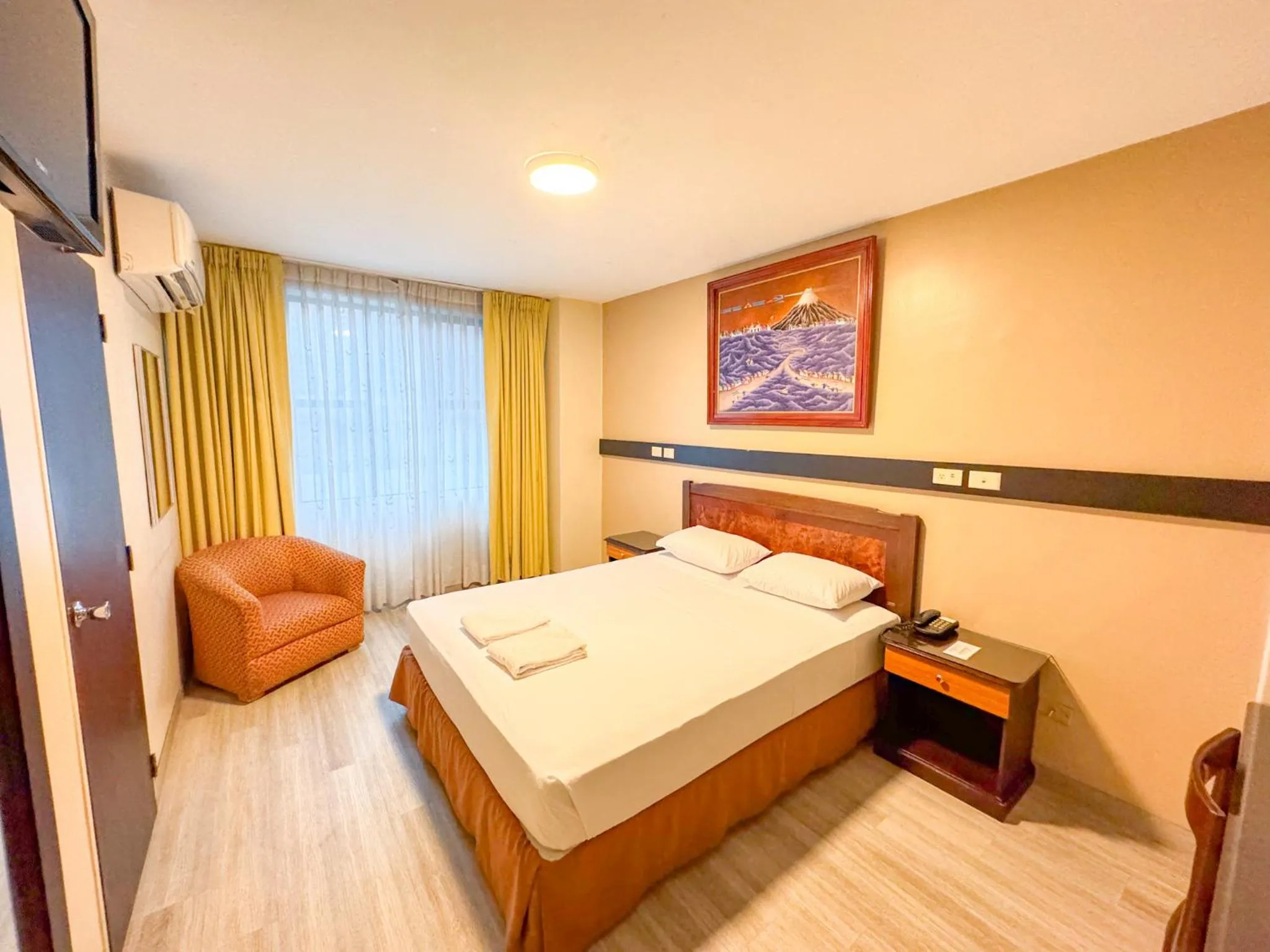 Bedroom, Bed in GH Alexander Hotel