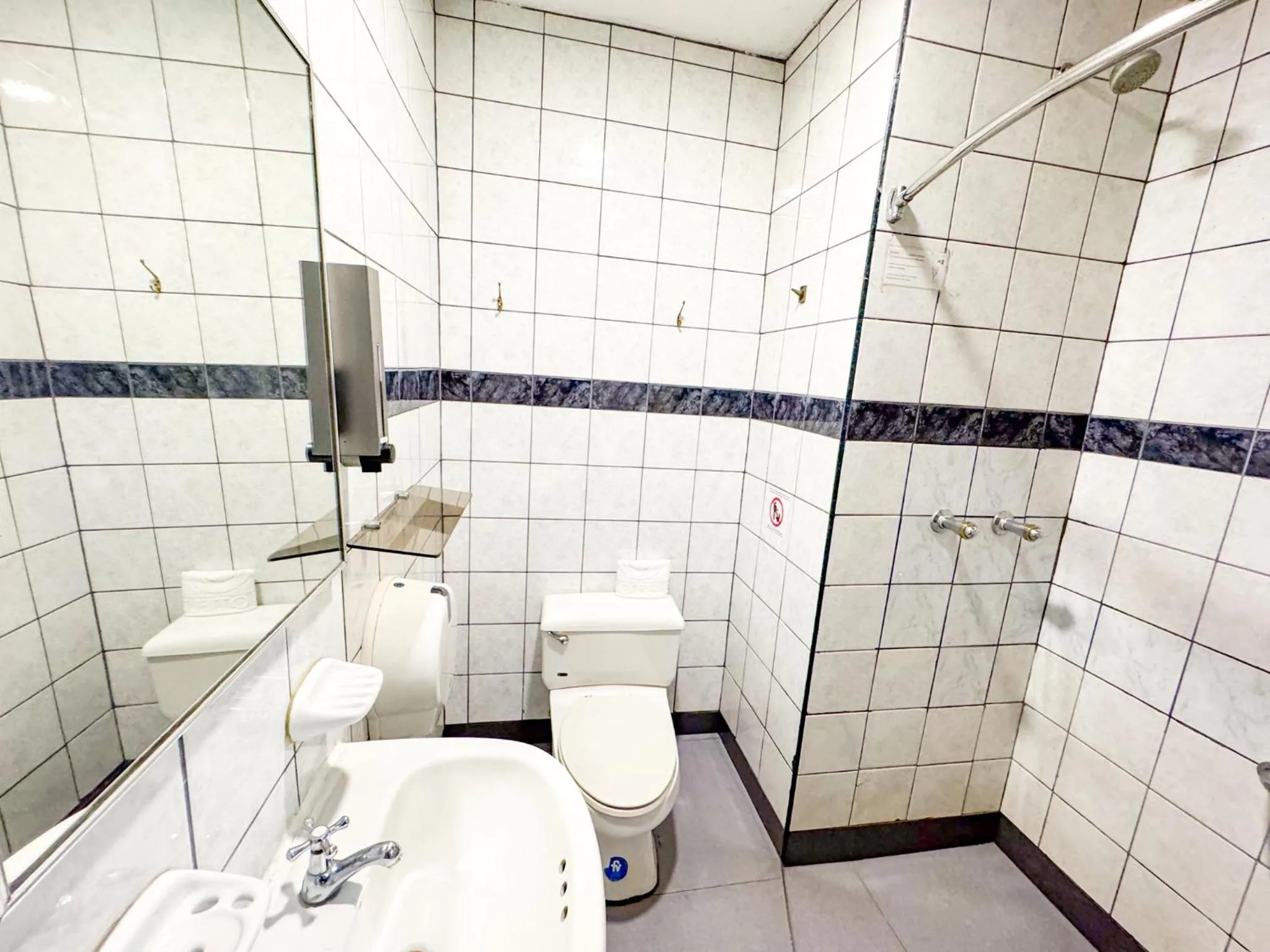 Bathroom in GH Alexander Hotel