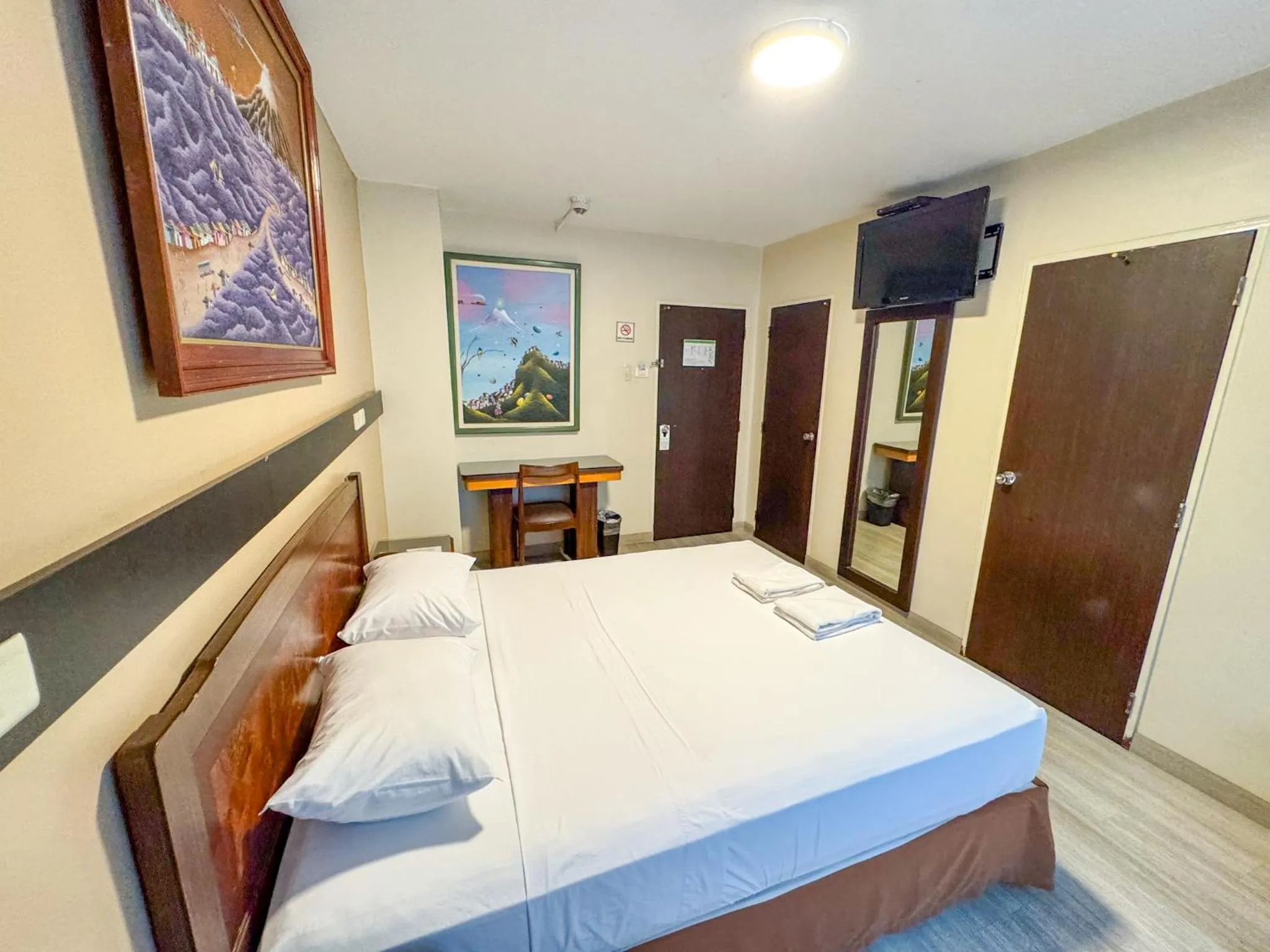 Bedroom, Bed in GH Alexander Hotel