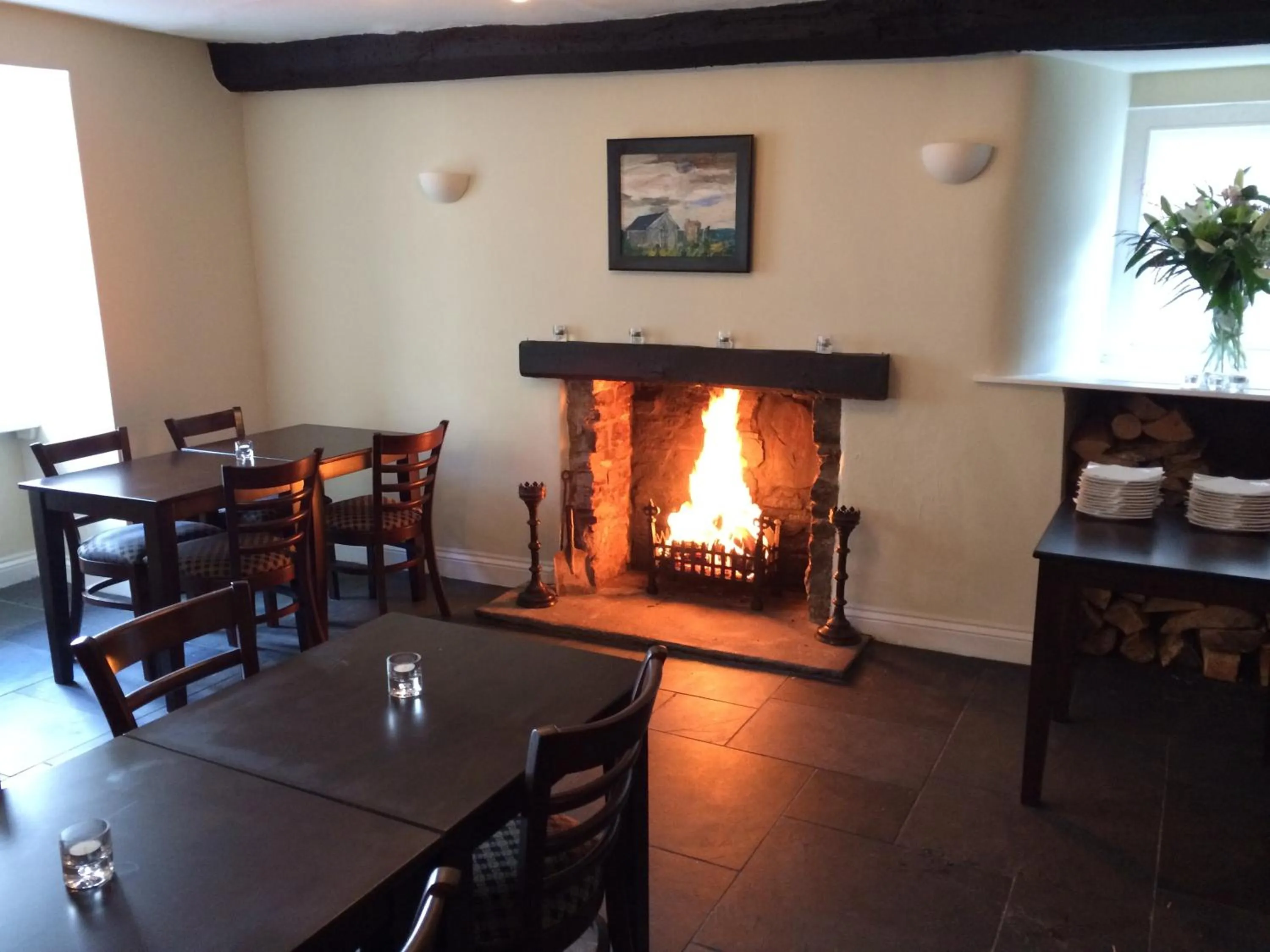 Restaurant/places to eat in Dragon Inn