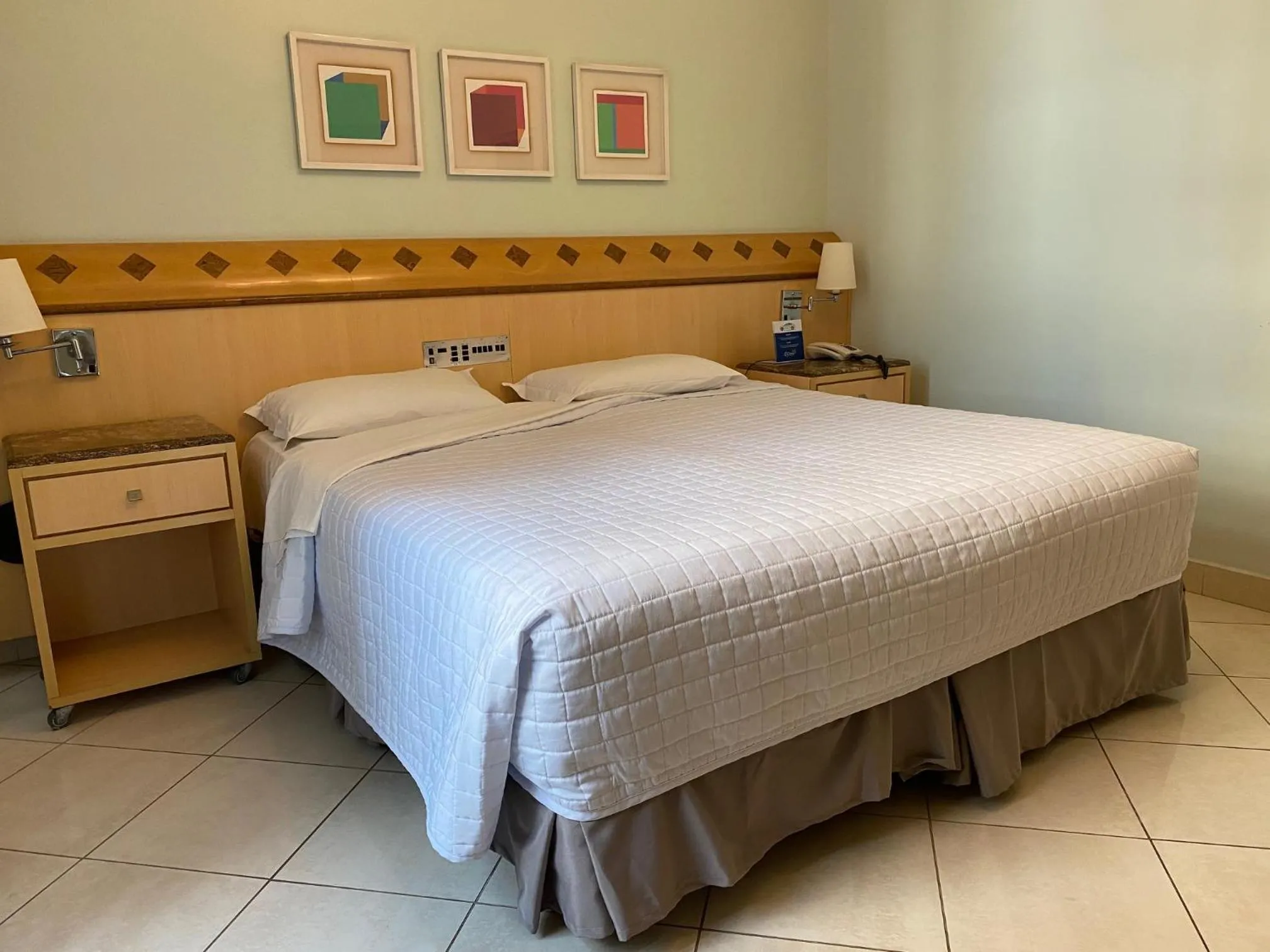 Bed in L'Opera Hotel