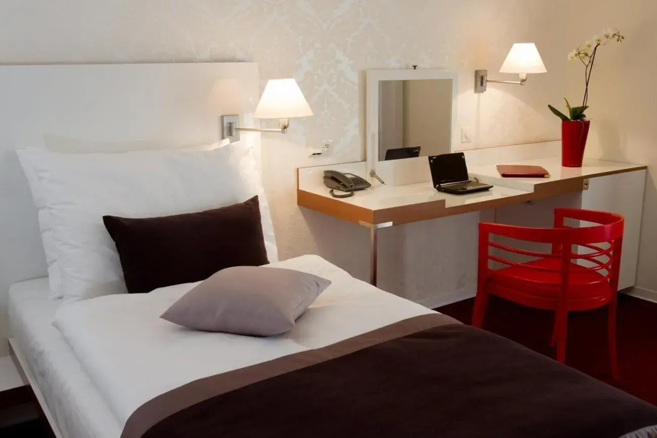 Single Room in EA Hotel Tereziánský dvůr Single Room in EA Hotel Tereziánský dvůr